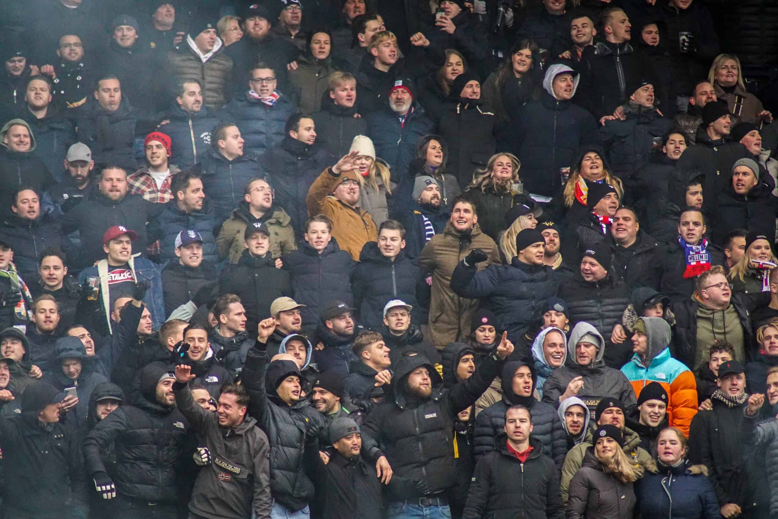 Willem II-supporters laten van zich horen bij terugkeer Brabantse derby
