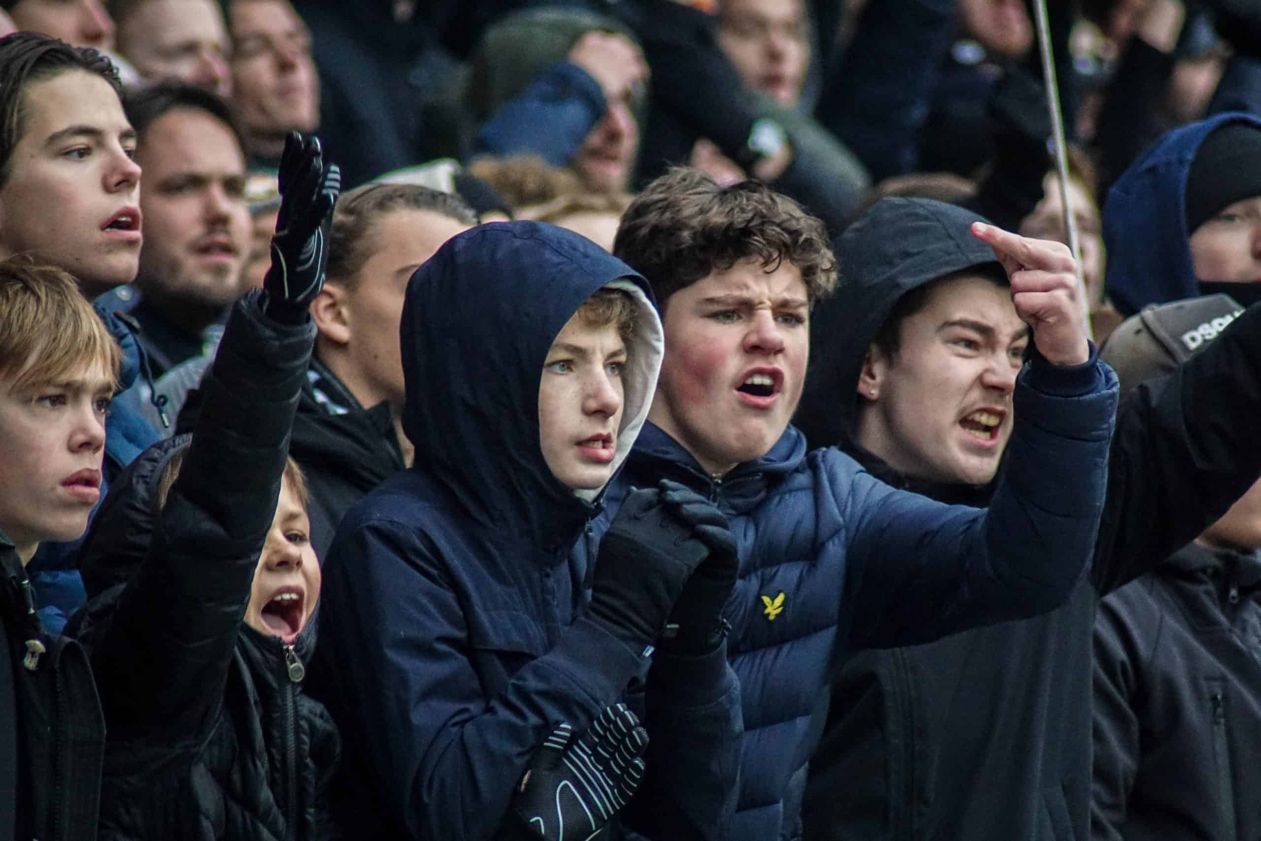 Willem II-supporters laten van zich horen bij terugkeer Brabantse derby