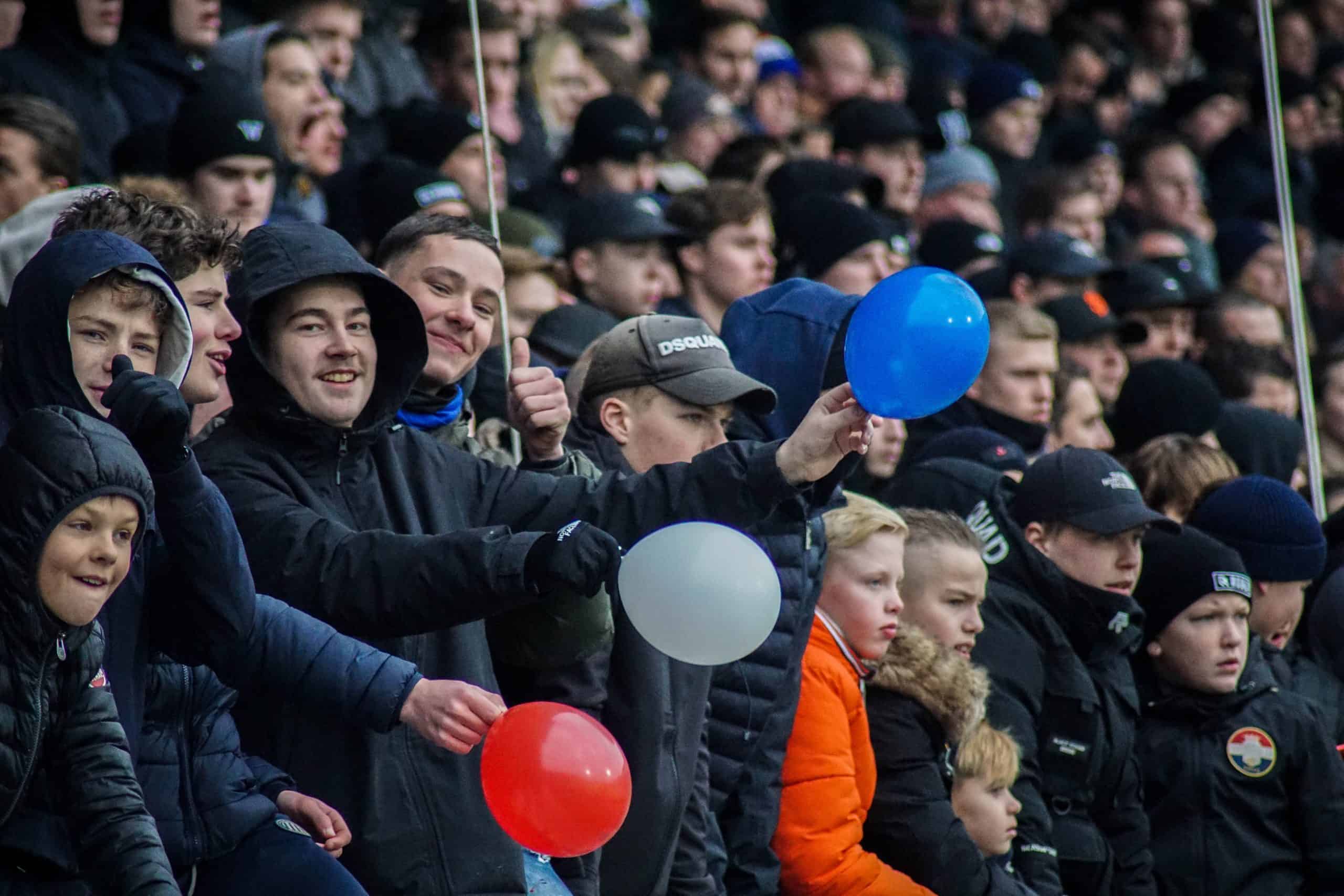 Willem II-supporters laten van zich horen bij terugkeer Brabantse derby