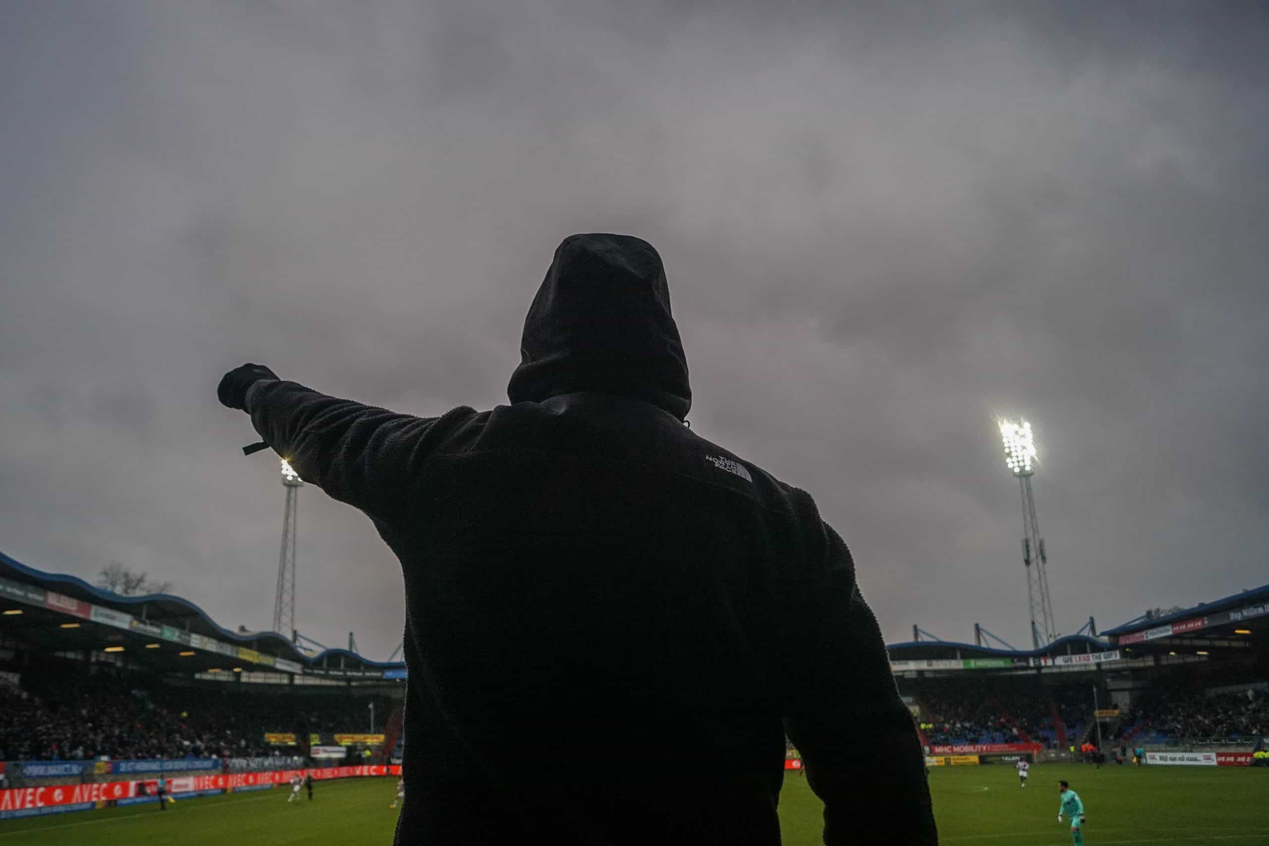 Willem II-supporters laten van zich horen bij terugkeer Brabantse derby