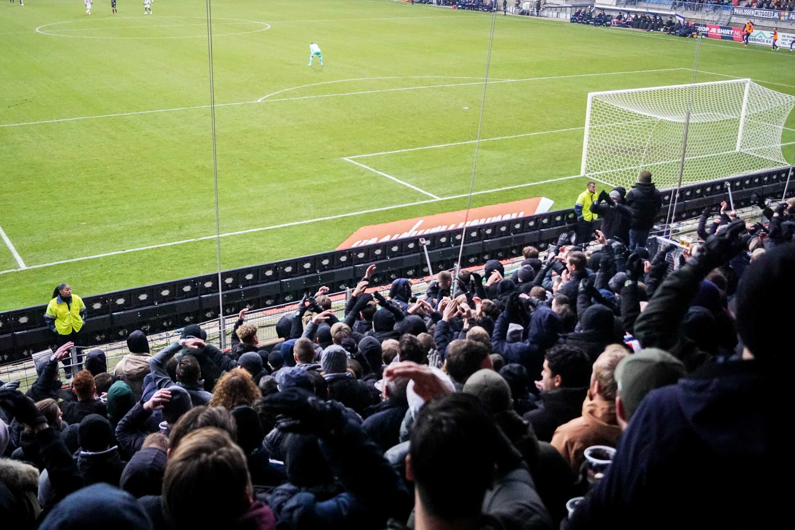 Willem II-supporters laten van zich horen bij terugkeer Brabantse derby