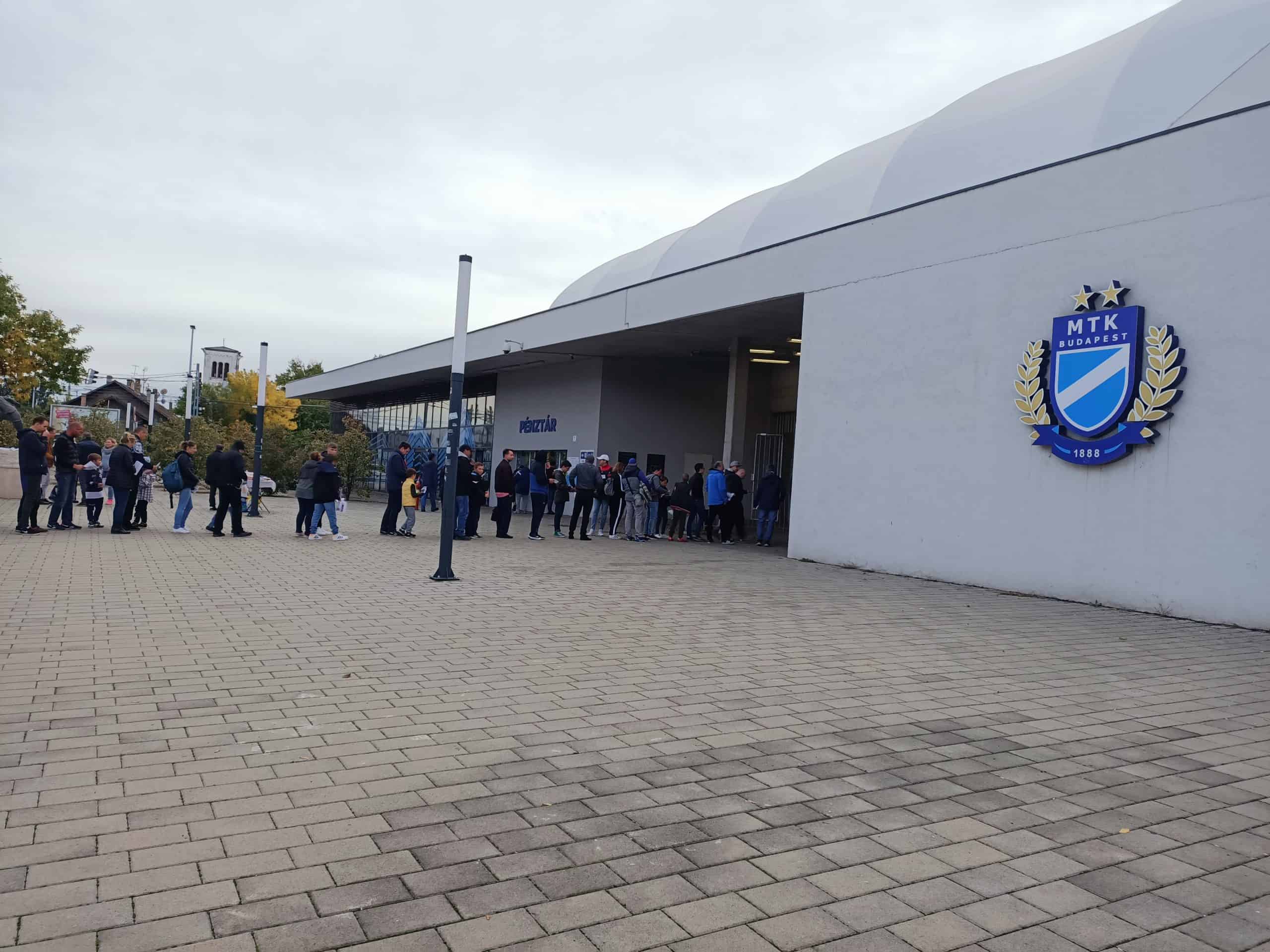 Het afschuwelijke stadion van MTK Budapest