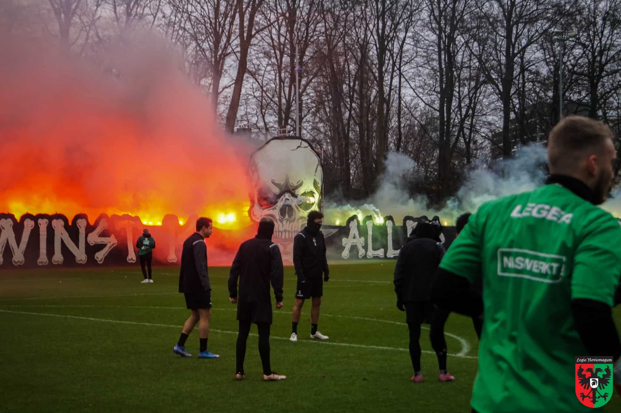 In beeld: Supporters zorgen toch voor memorabele Gelderse derby