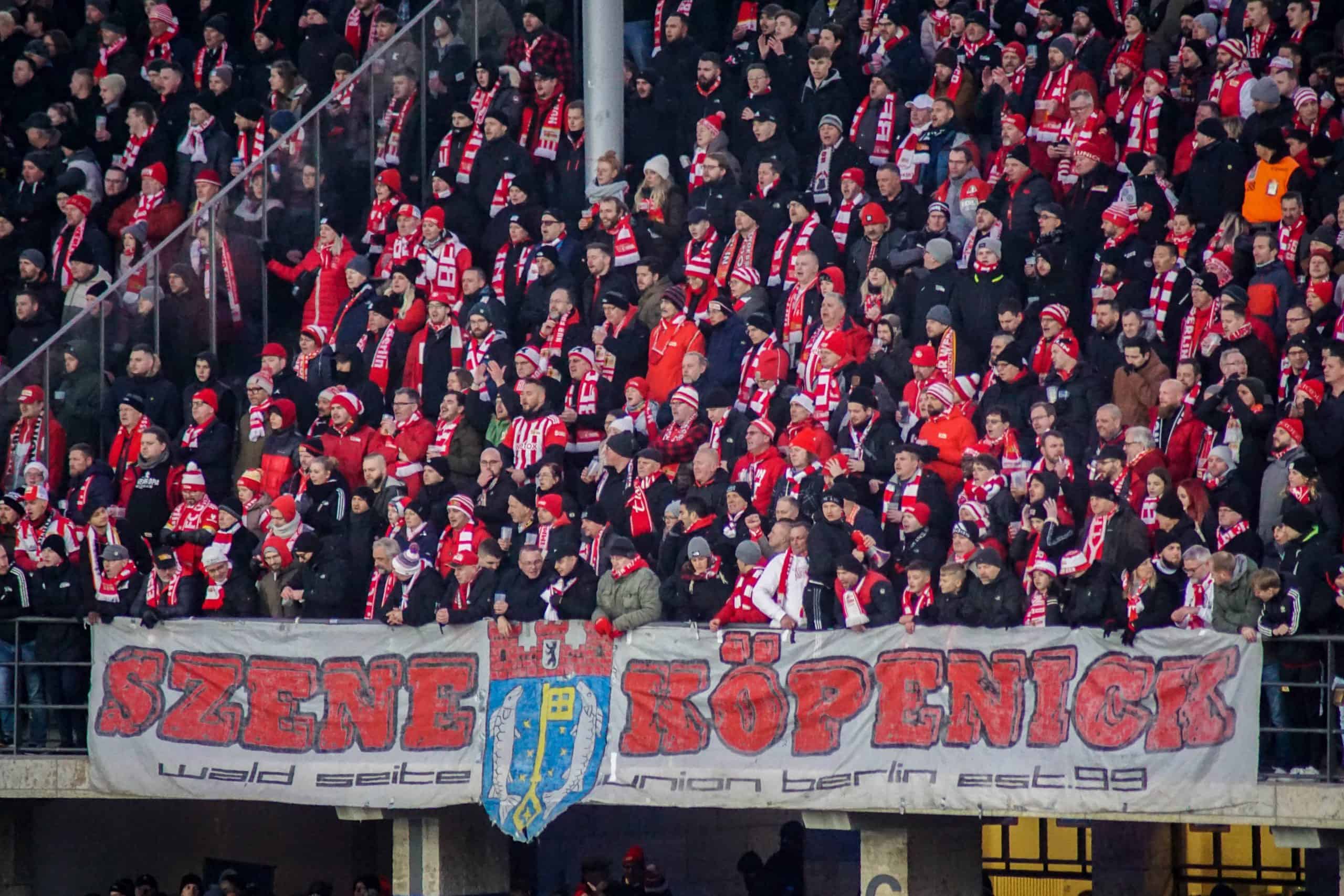 Derby van Berlijn: 300 opgepakte ultras Hertha en pyroshow Eisern Union