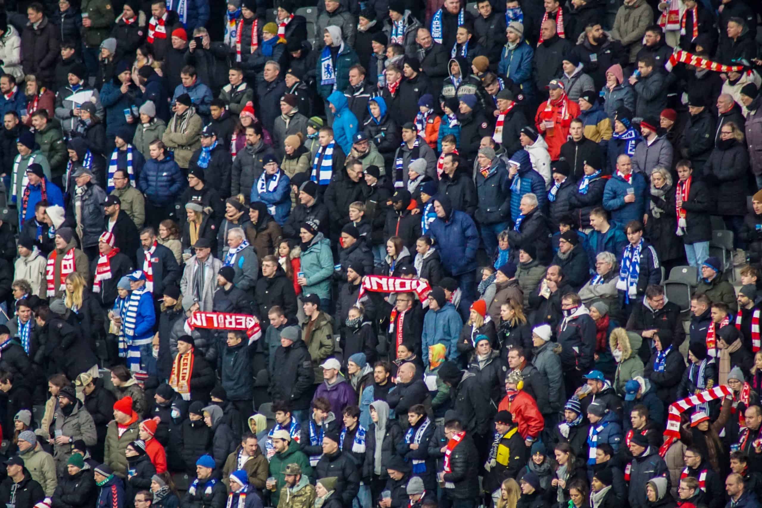Derby van Berlijn: 300 opgepakte ultras Hertha en pyroshow Eisern Union