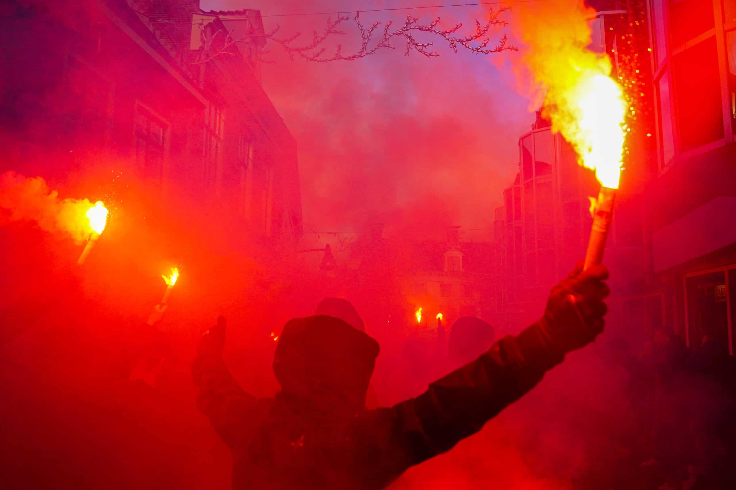 Onrustige middag in Leeuwarden bij memorabele Friese derby