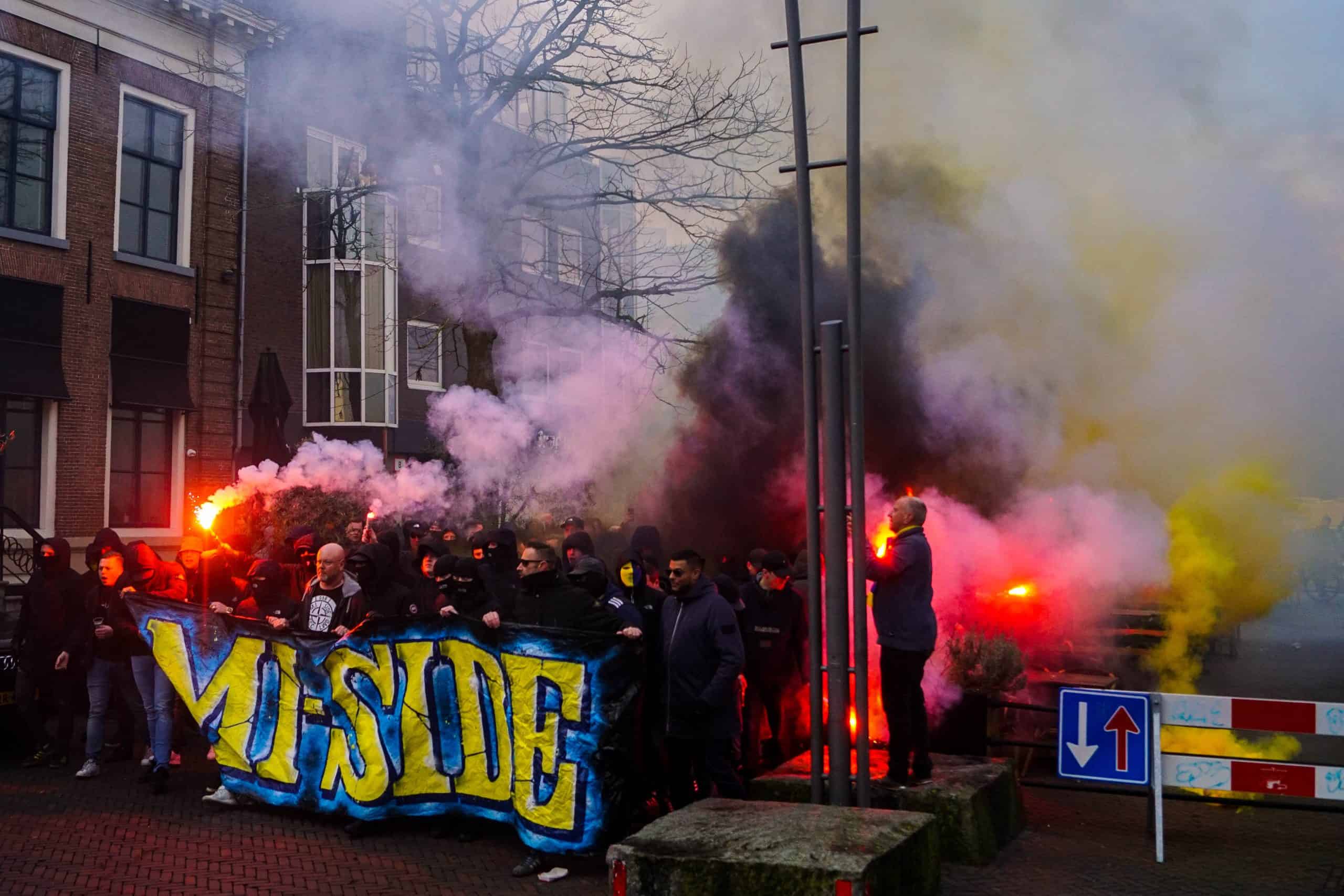 Onrustige middag in Leeuwarden bij memorabele Friese derby