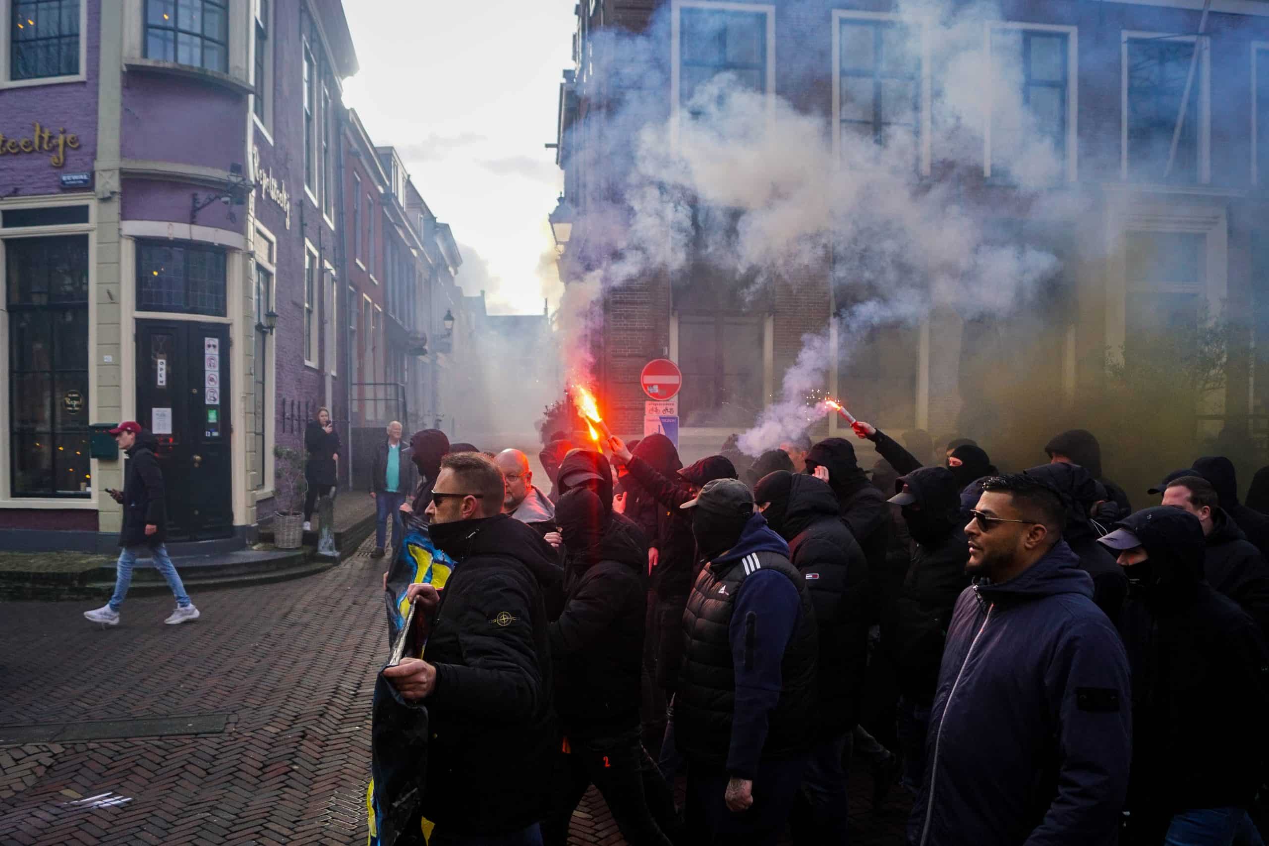 Onrustige middag in Leeuwarden bij memorabele Friese derby