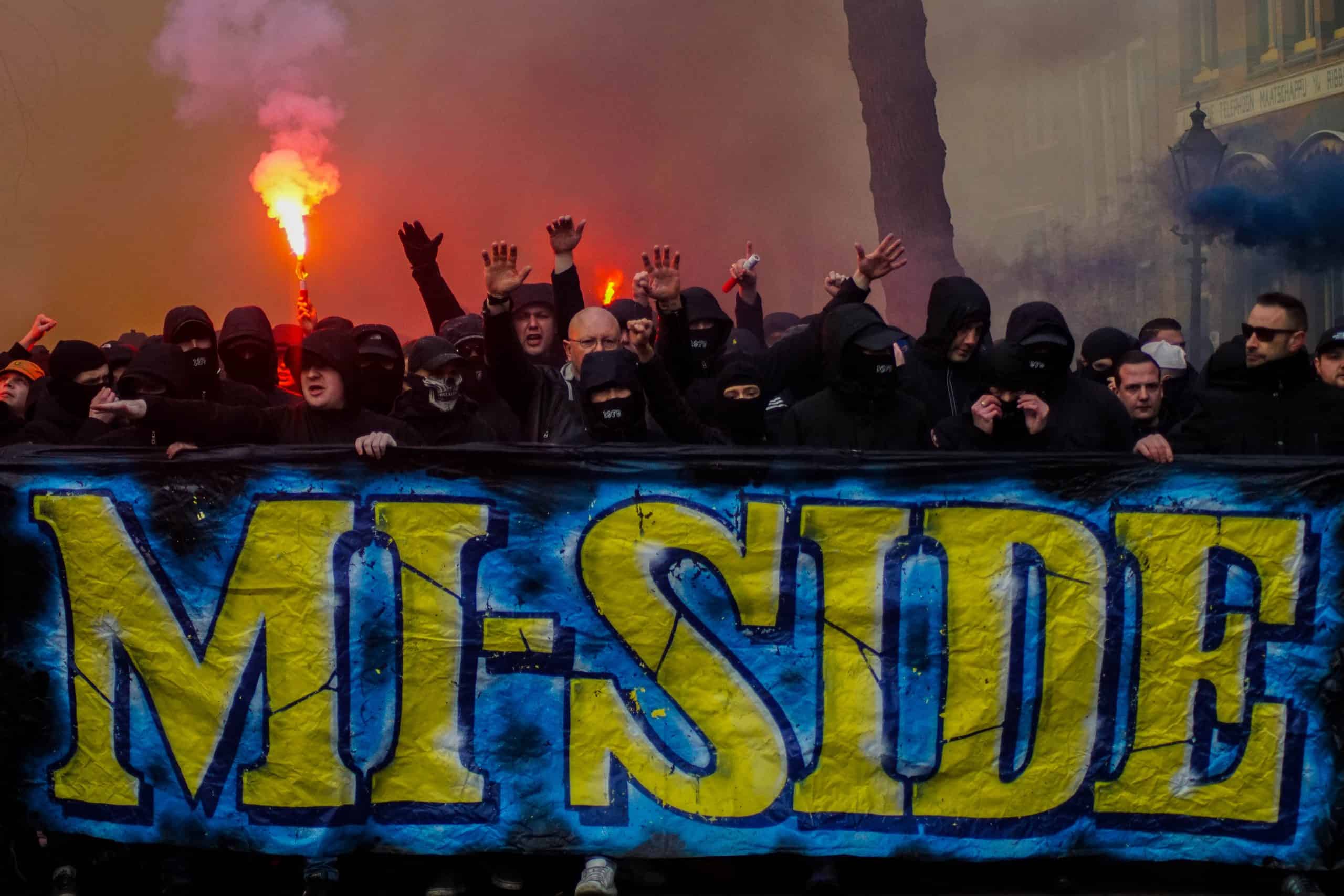 Onrustige middag in Leeuwarden bij memorabele Friese derby