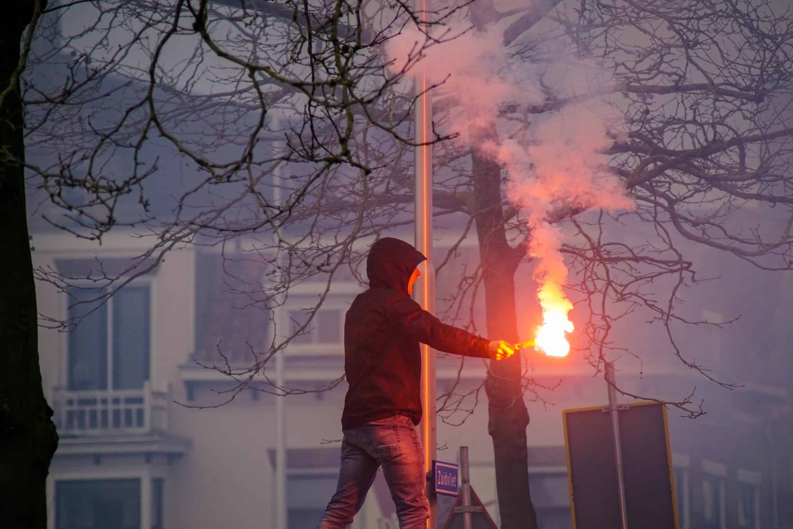 Onrustige middag in Leeuwarden bij memorabele Friese derby