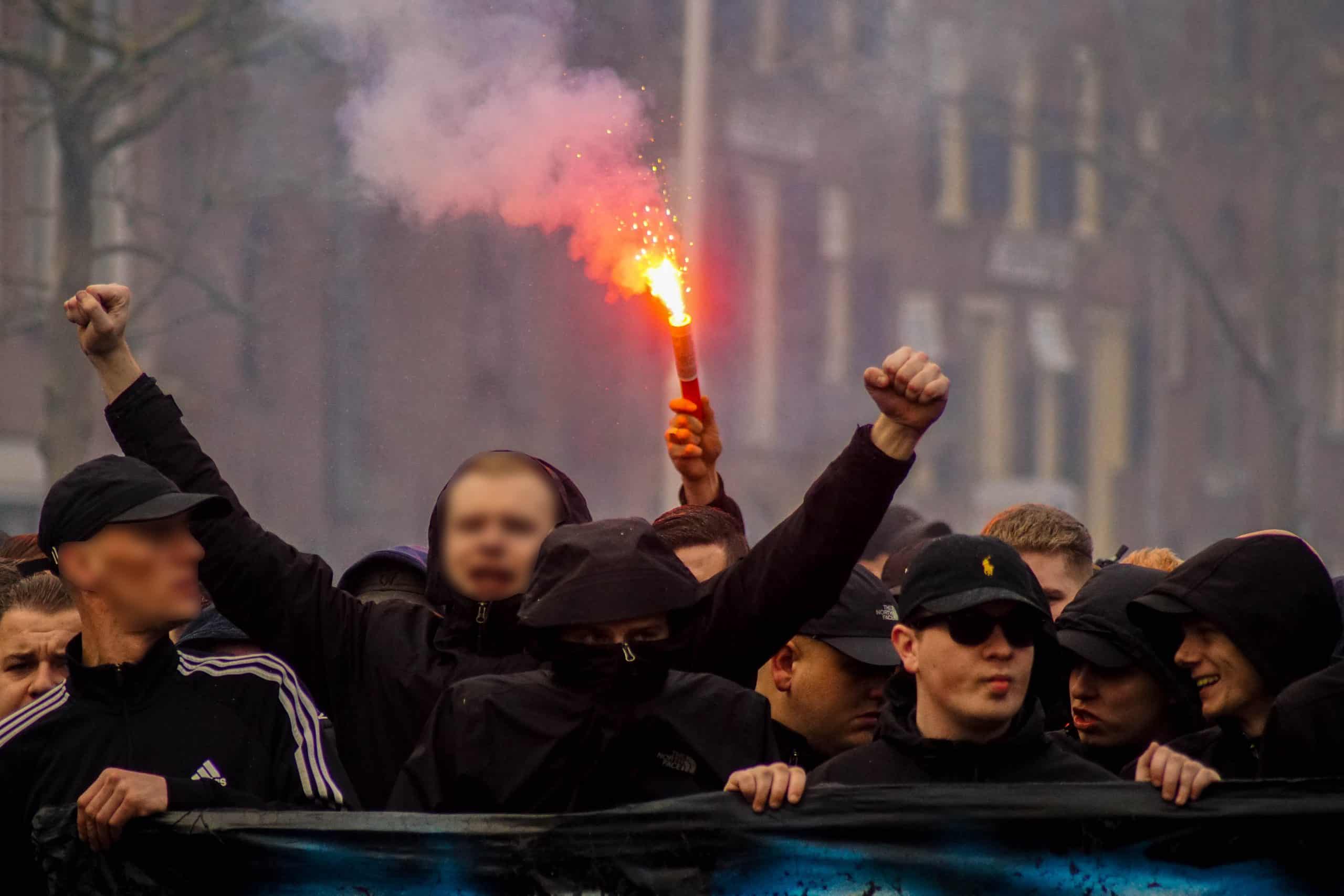 Onrustige middag in Leeuwarden bij memorabele Friese derby