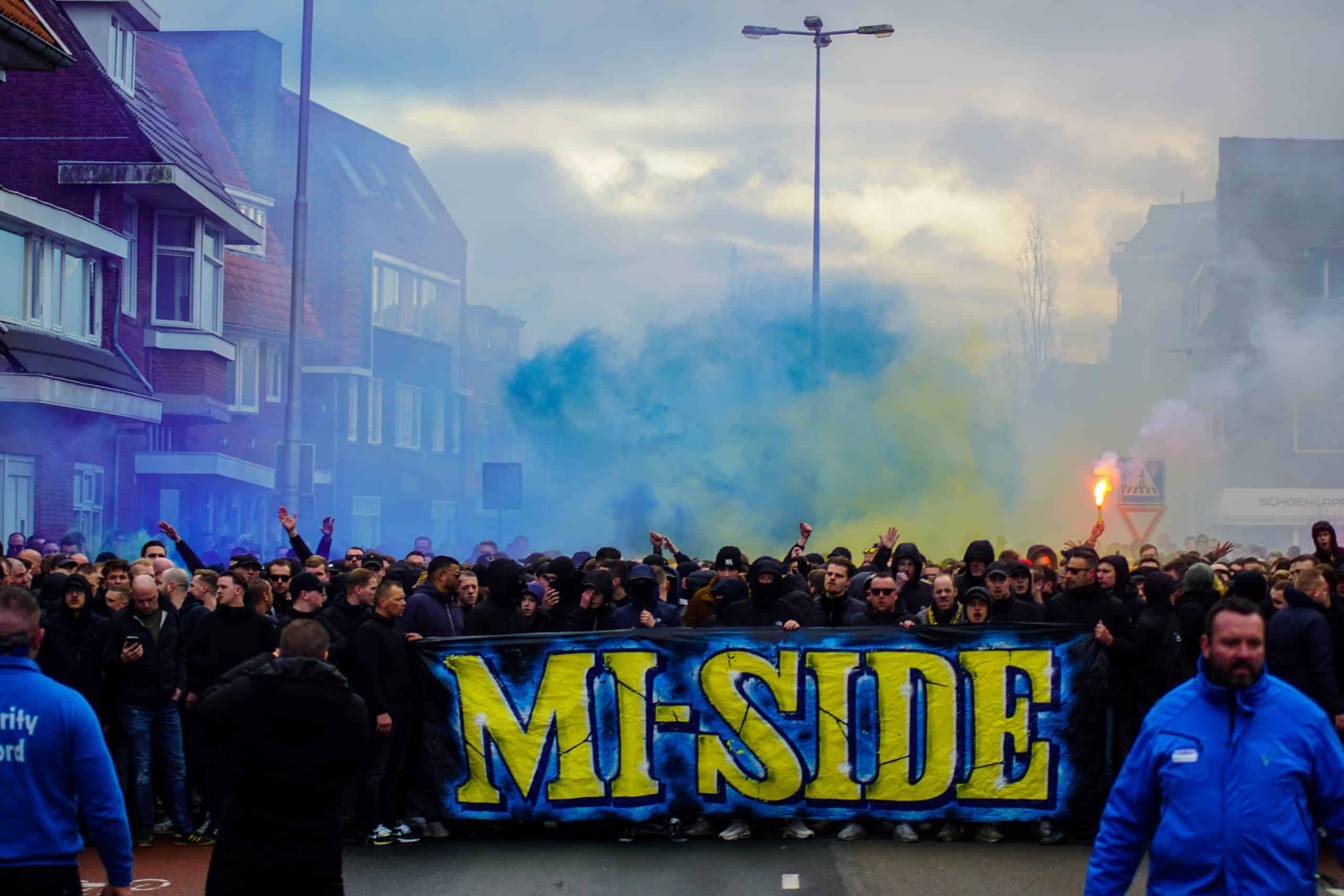 Onrustige middag in Leeuwarden bij memorabele Friese derby