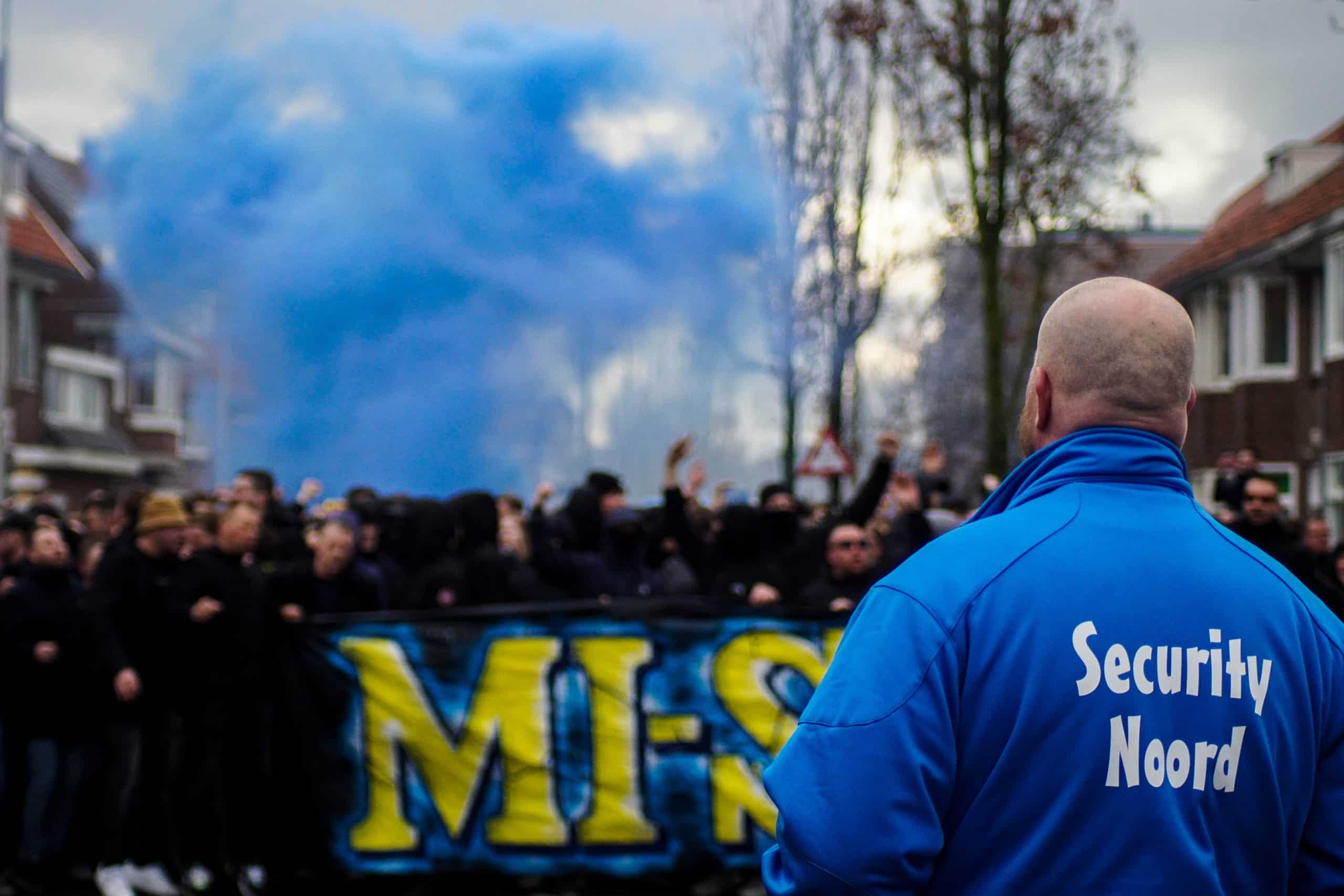 Onrustige middag in Leeuwarden bij memorabele Friese derby