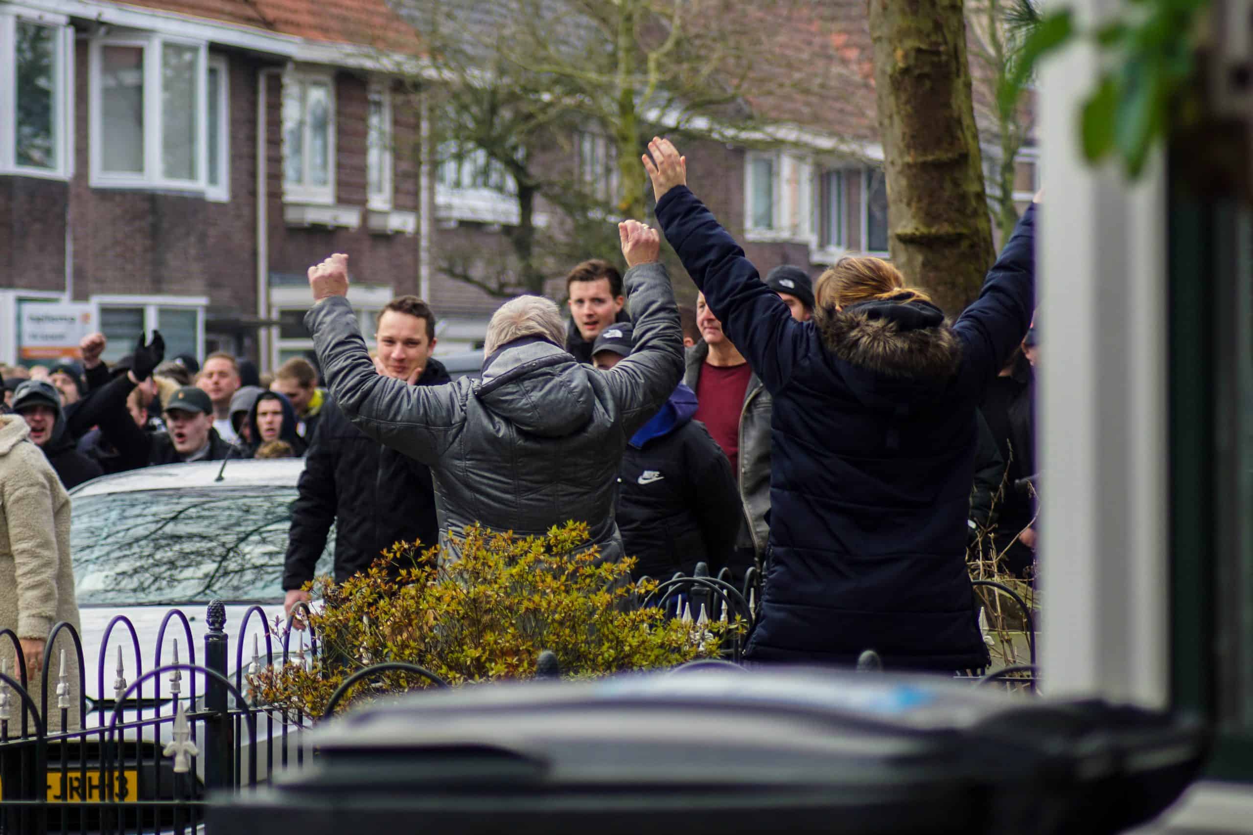 Onrustige middag in Leeuwarden bij memorabele Friese derby