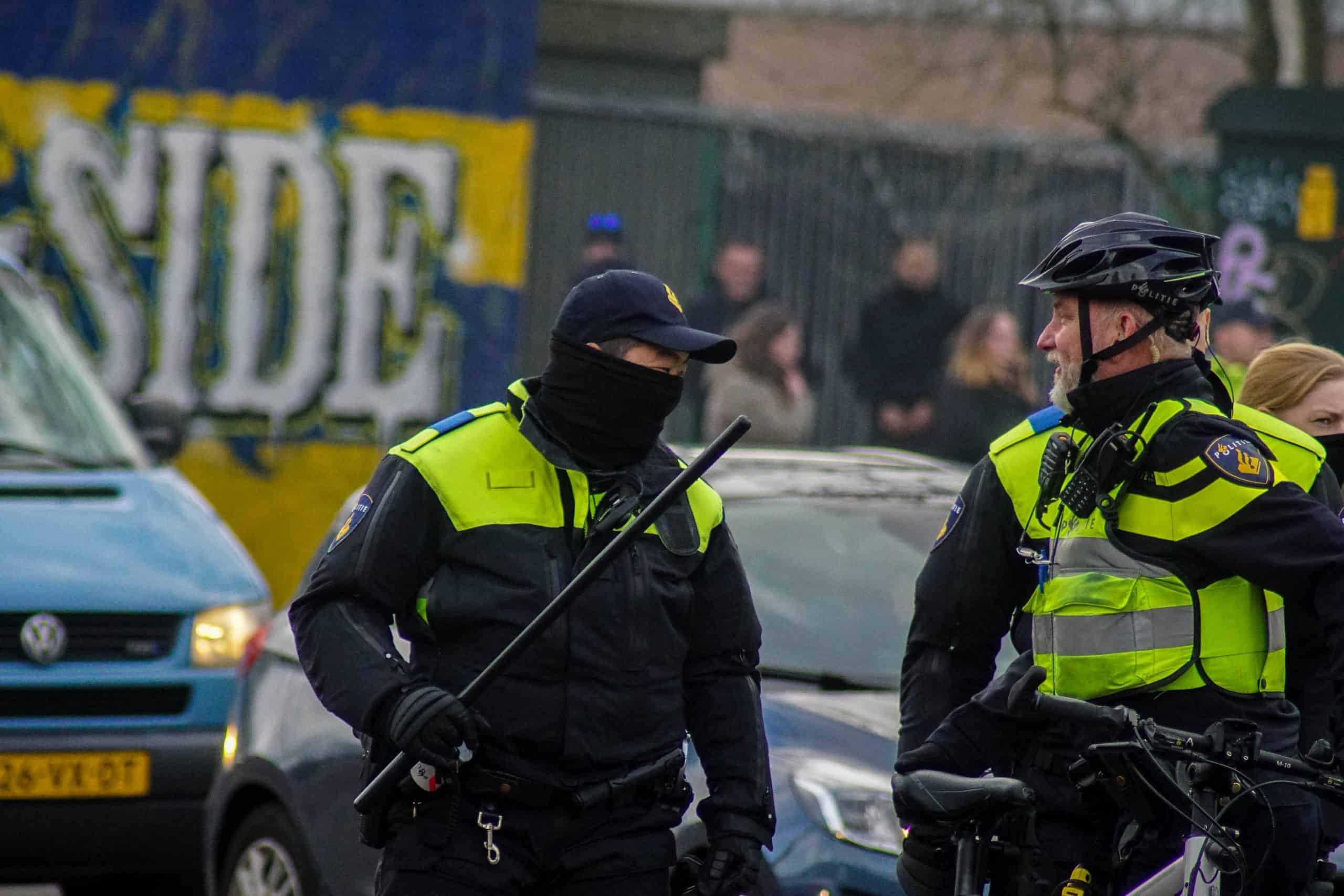 Onrustige middag in Leeuwarden bij memorabele Friese derby