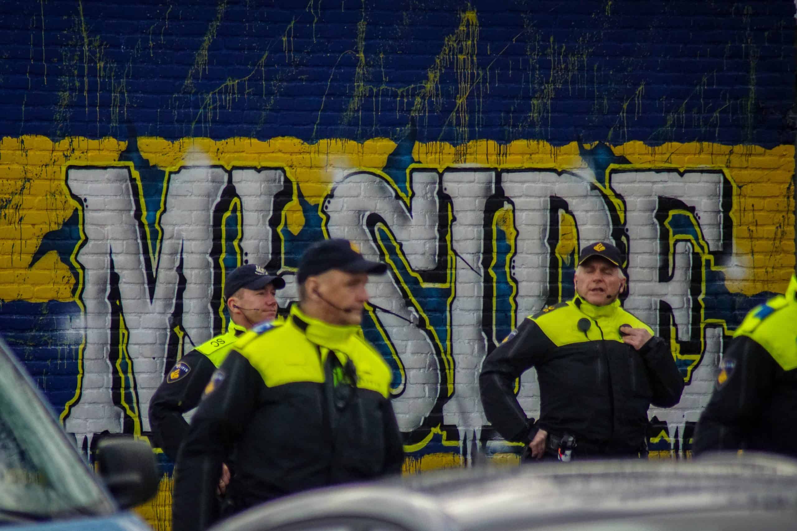 Onrustige middag in Leeuwarden bij memorabele Friese derby