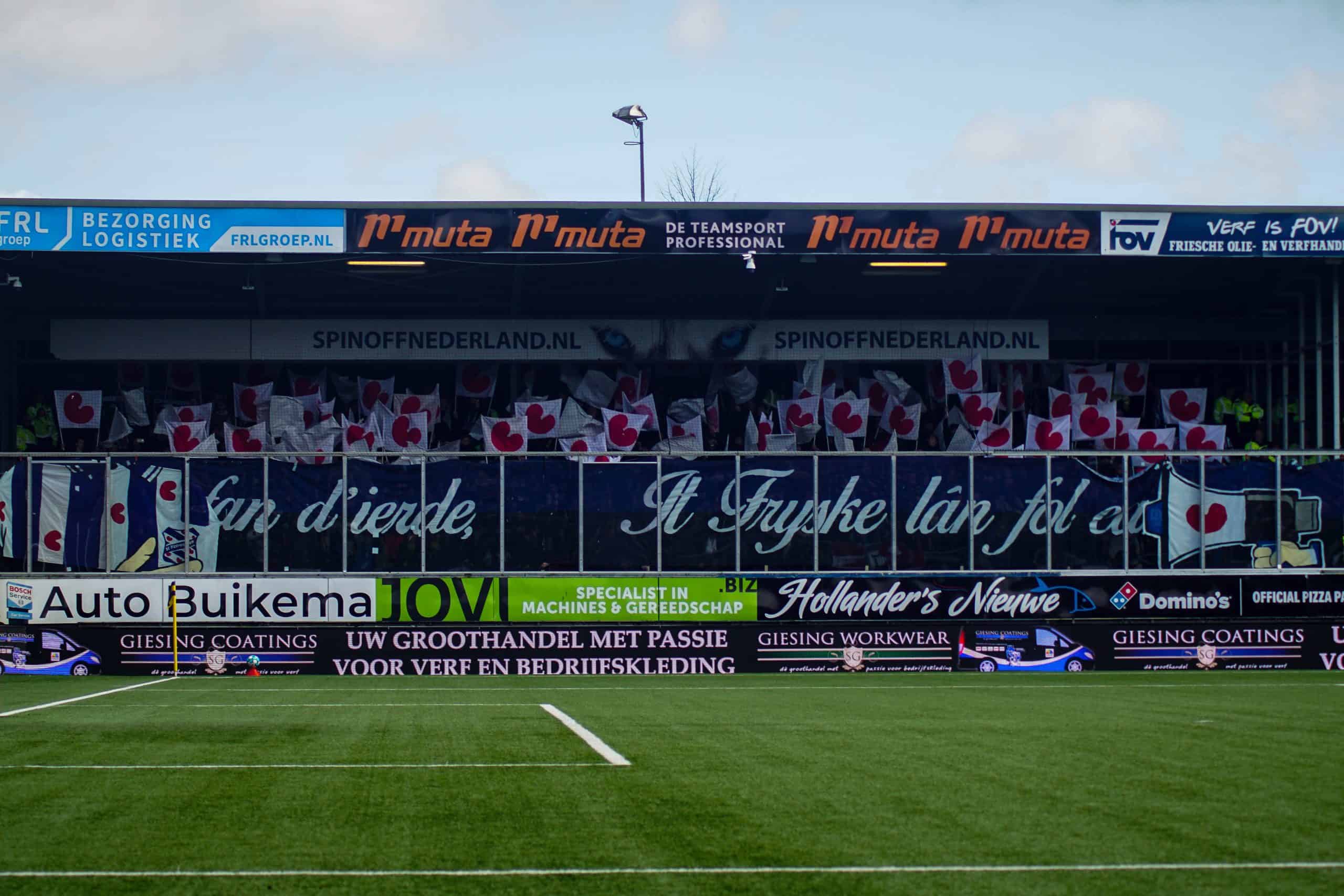 Onrustige middag in Leeuwarden bij memorabele Friese derby