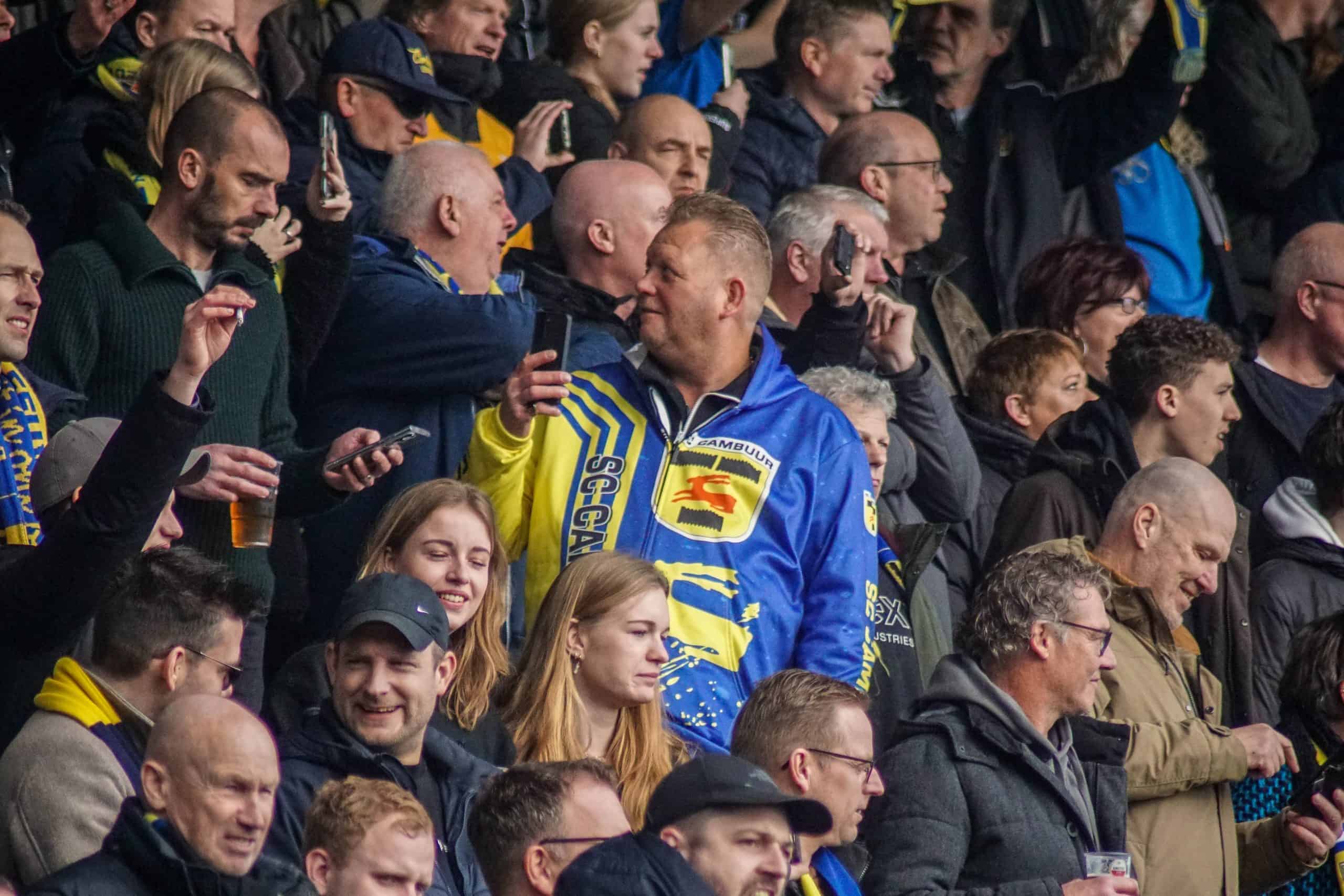 Onrustige middag in Leeuwarden bij memorabele Friese derby