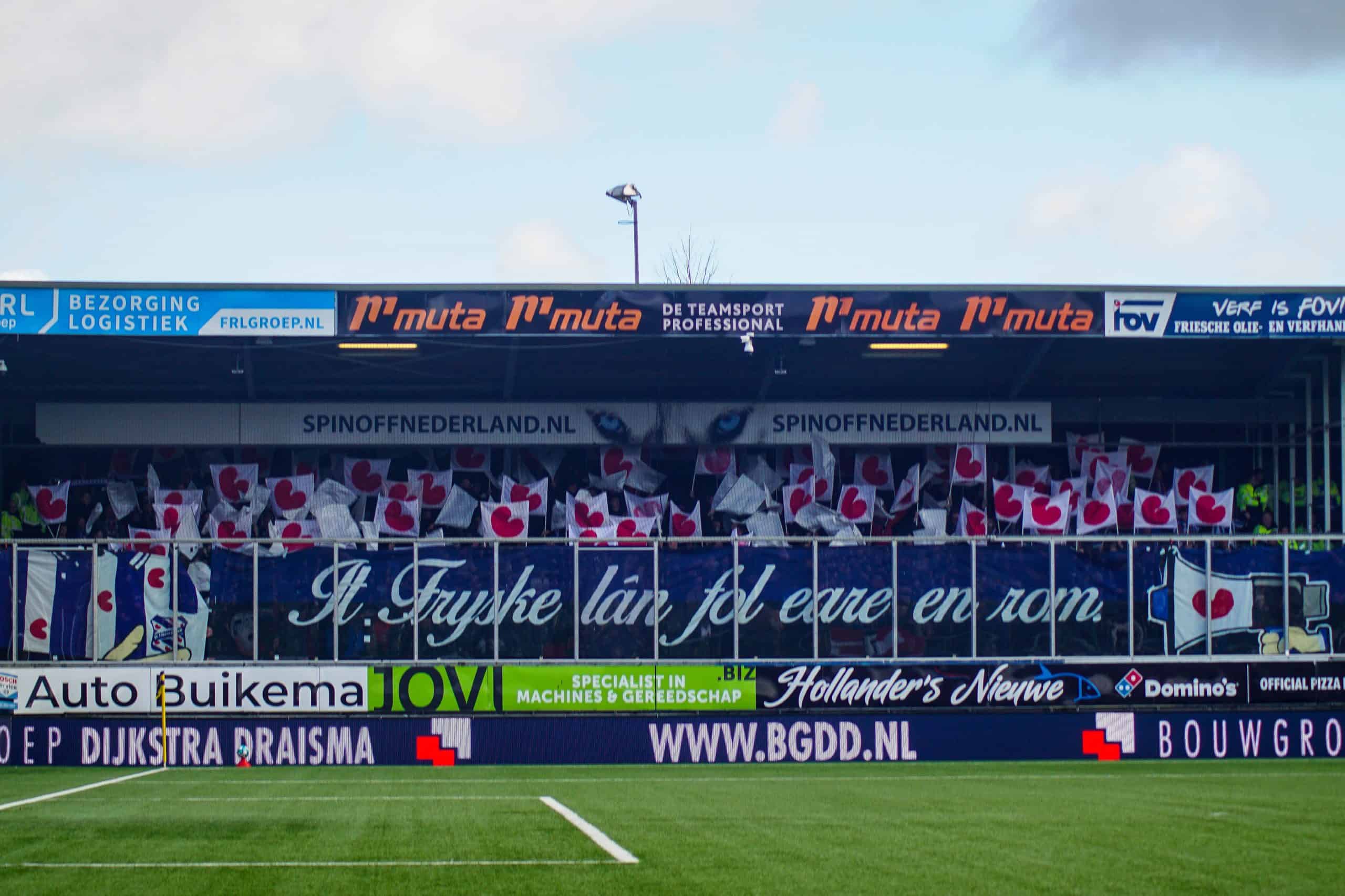 Onrustige middag in Leeuwarden bij memorabele Friese derby
