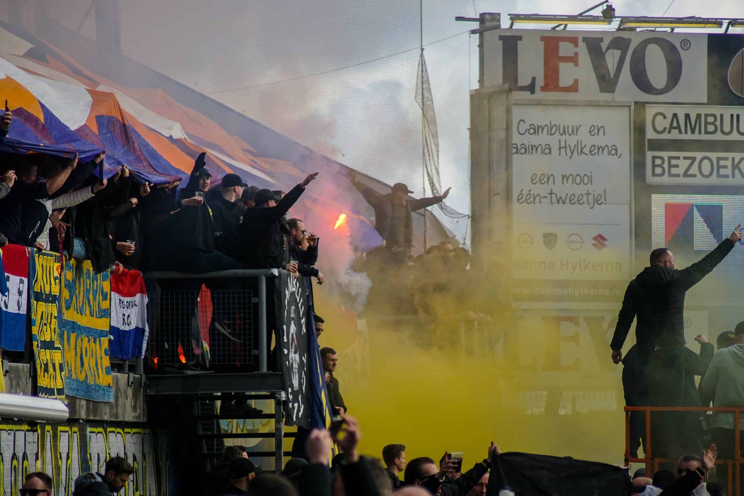 Onrustige middag in Leeuwarden bij memorabele Friese derby