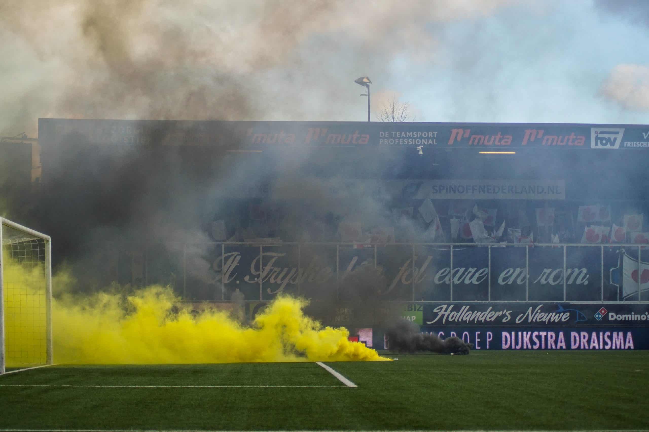 Onrustige middag in Leeuwarden bij memorabele Friese derby