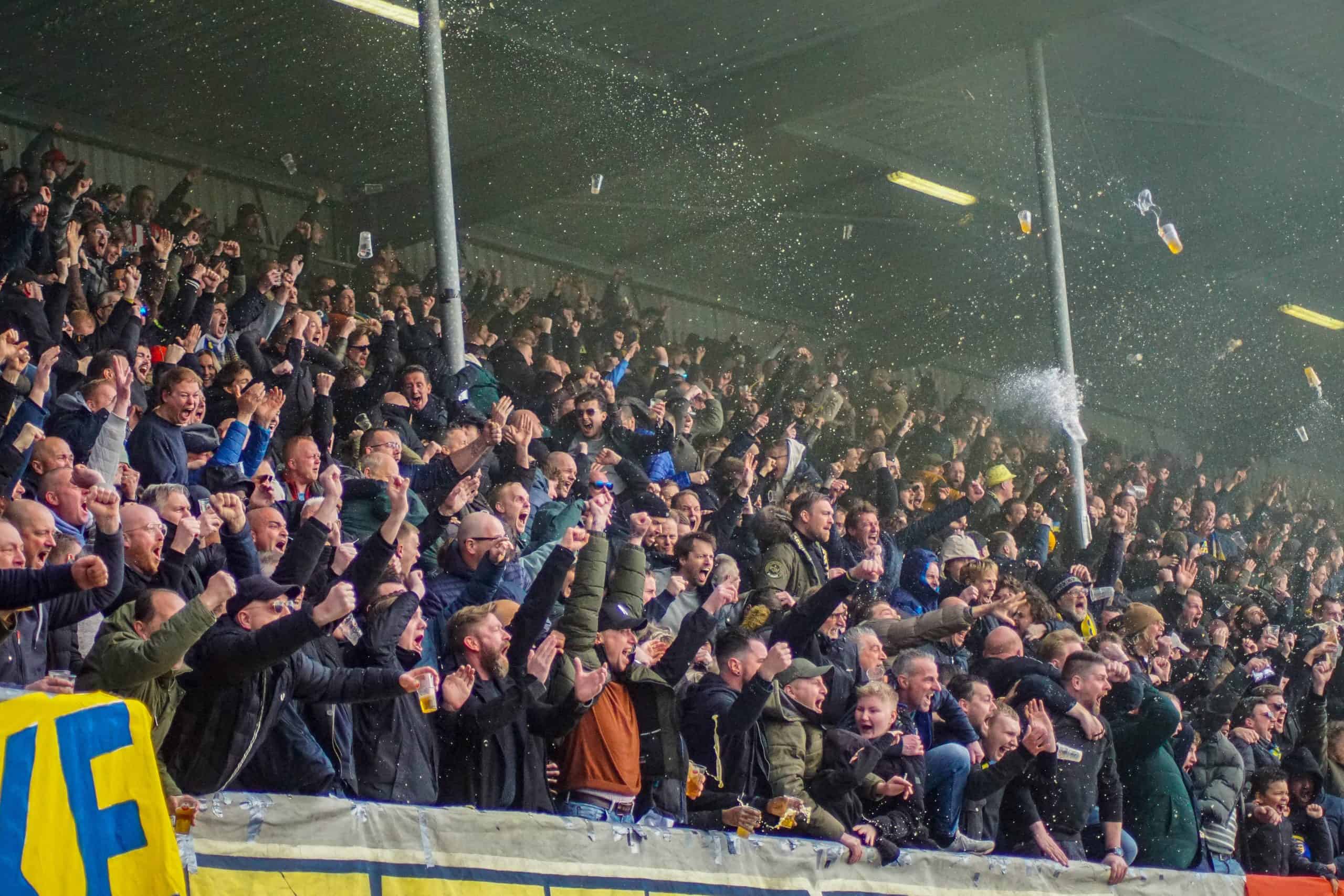 Onrustige middag in Leeuwarden bij memorabele Friese derby