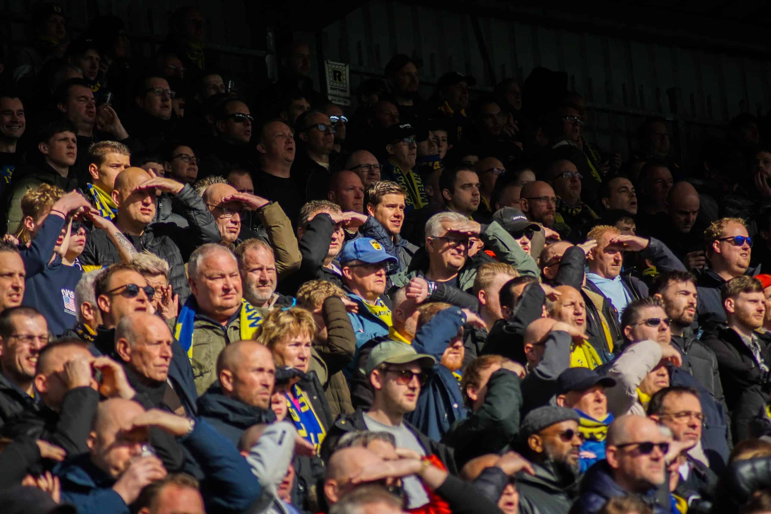 Onrustige middag in Leeuwarden bij memorabele Friese derby