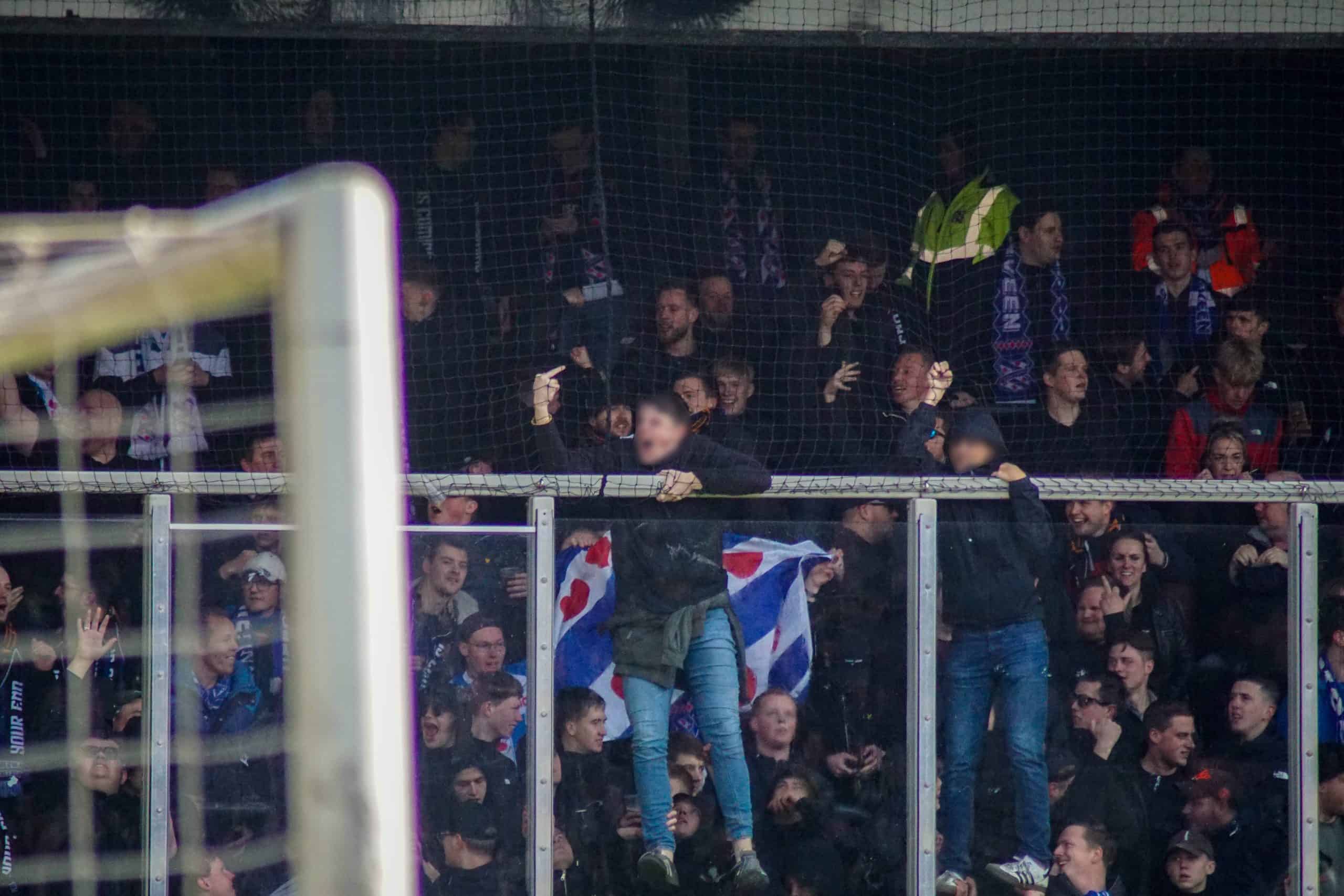 Onrustige middag in Leeuwarden bij memorabele Friese derby