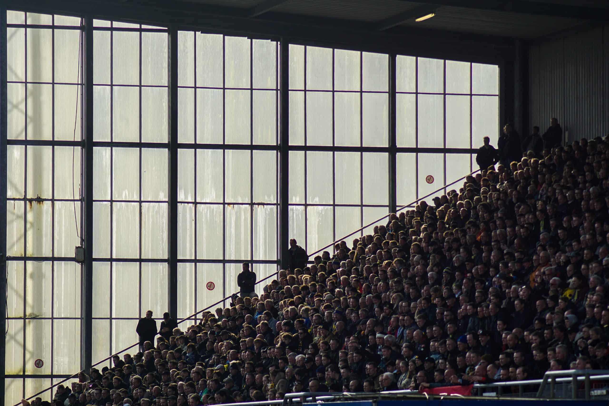 Onrustige middag in Leeuwarden bij memorabele Friese derby