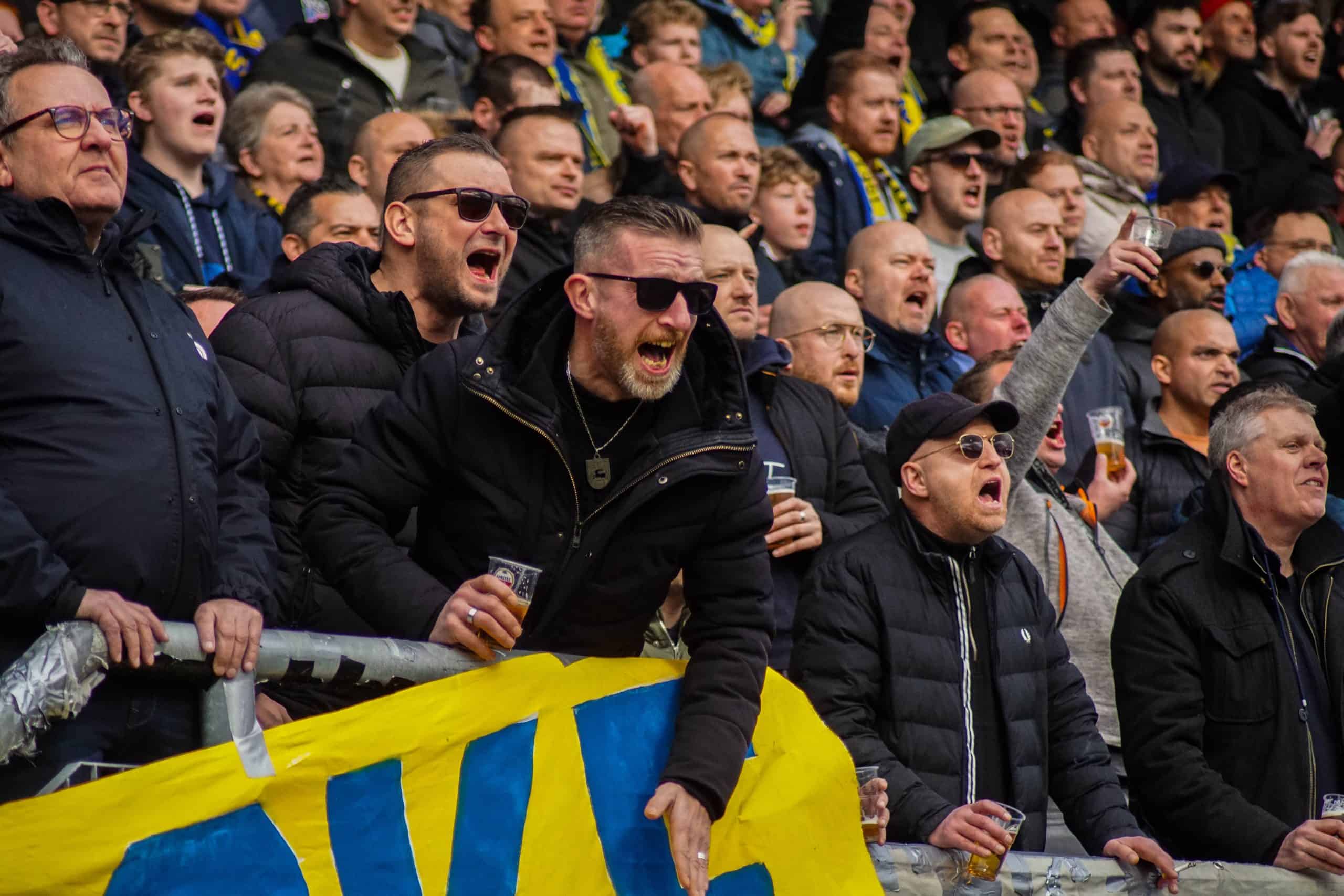 Onrustige middag in Leeuwarden bij memorabele Friese derby