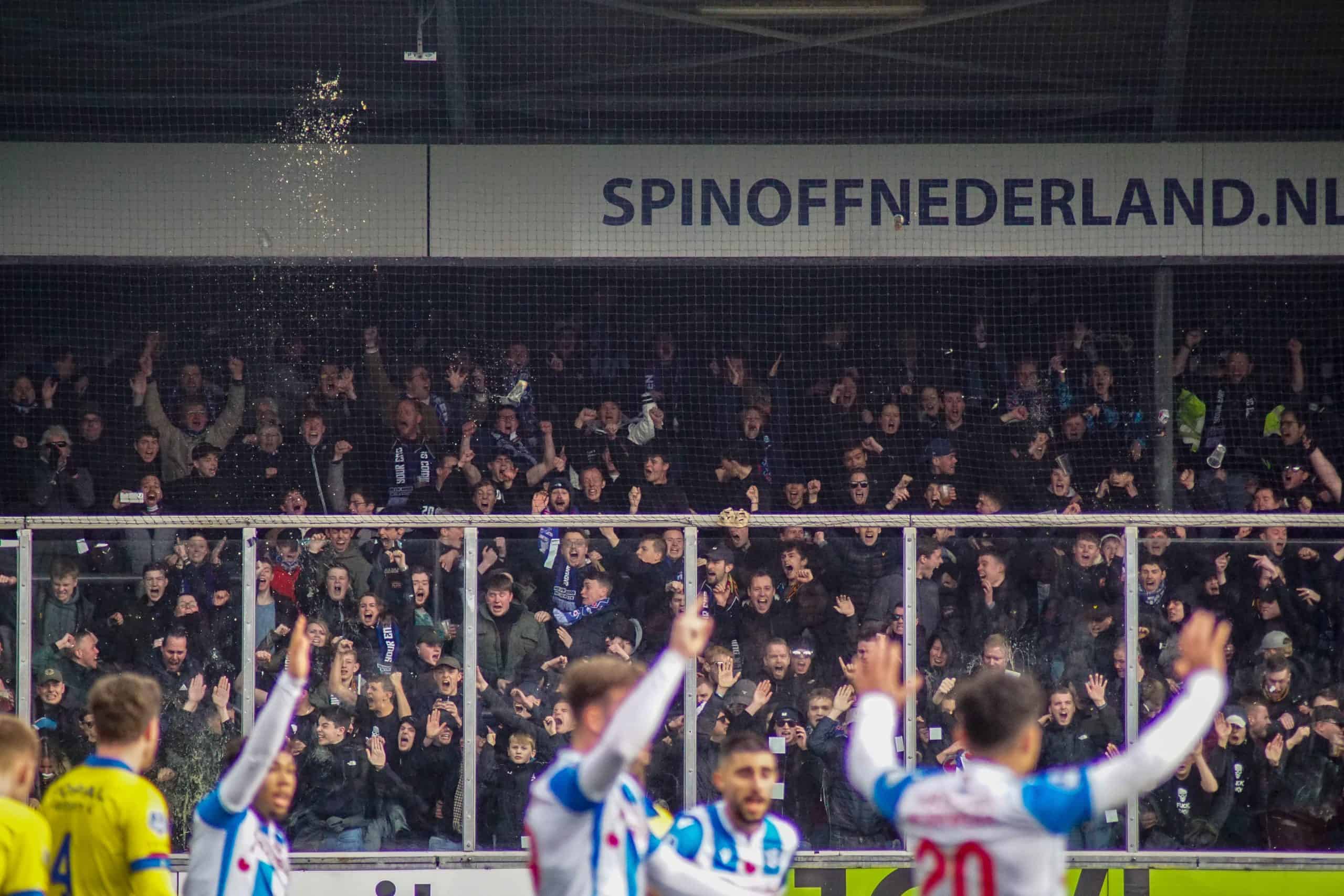 Onrustige middag in Leeuwarden bij memorabele Friese derby