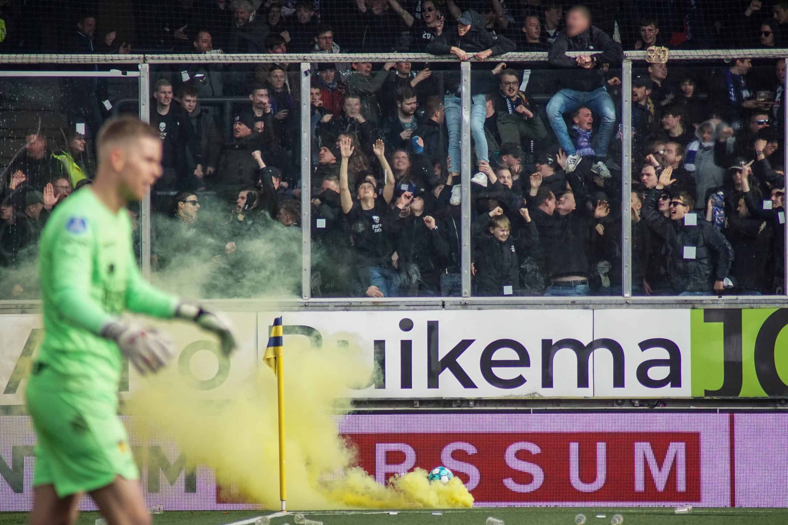 Onrustige middag in Leeuwarden bij memorabele Friese derby