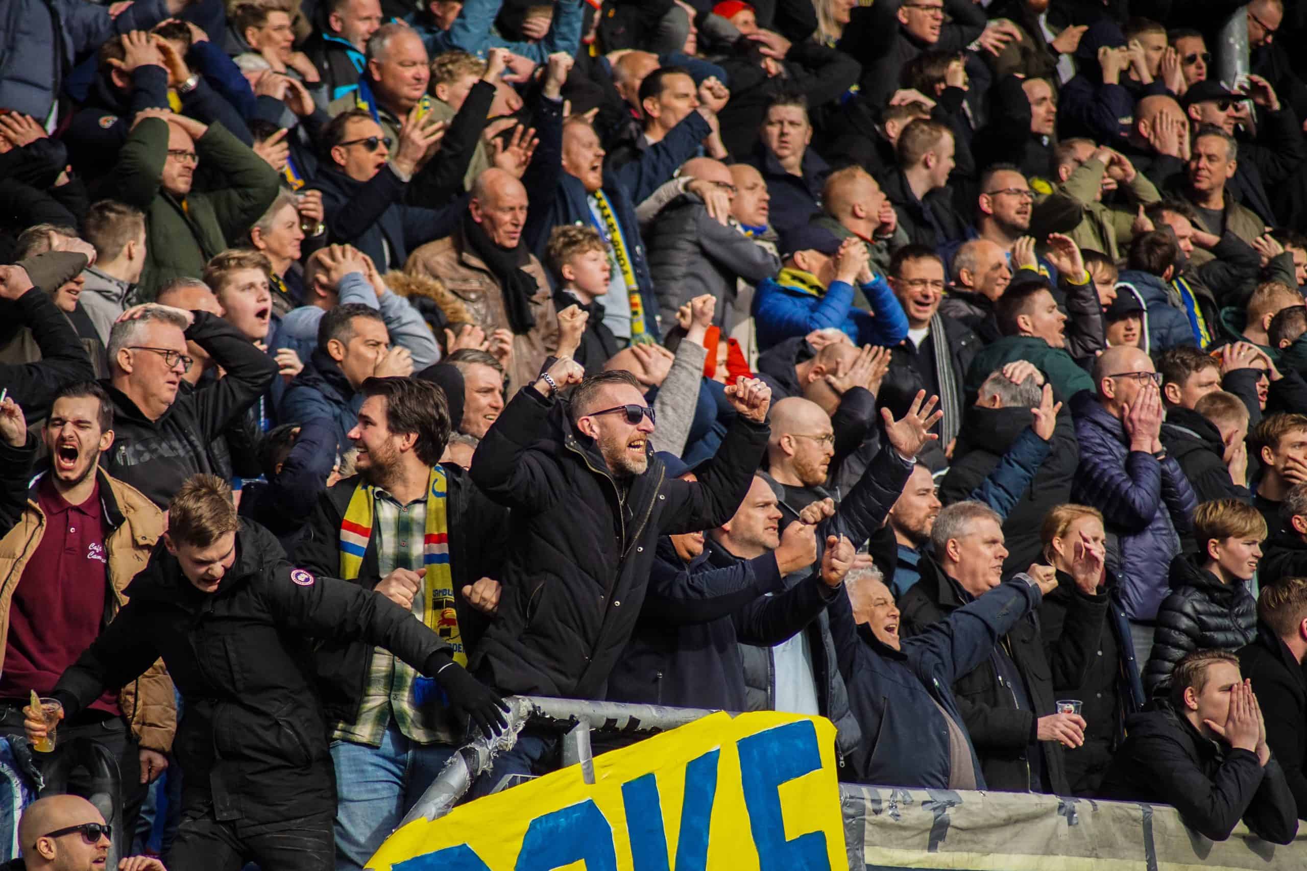 Onrustige middag in Leeuwarden bij memorabele Friese derby