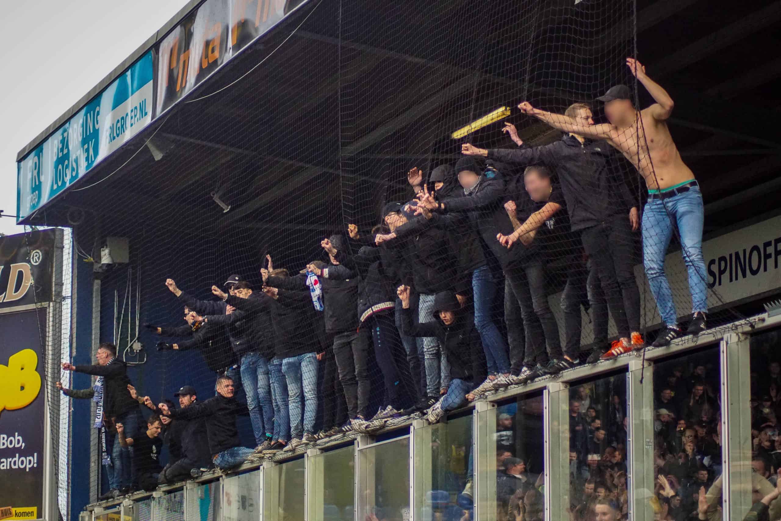 Onrustige middag in Leeuwarden bij memorabele Friese derby
