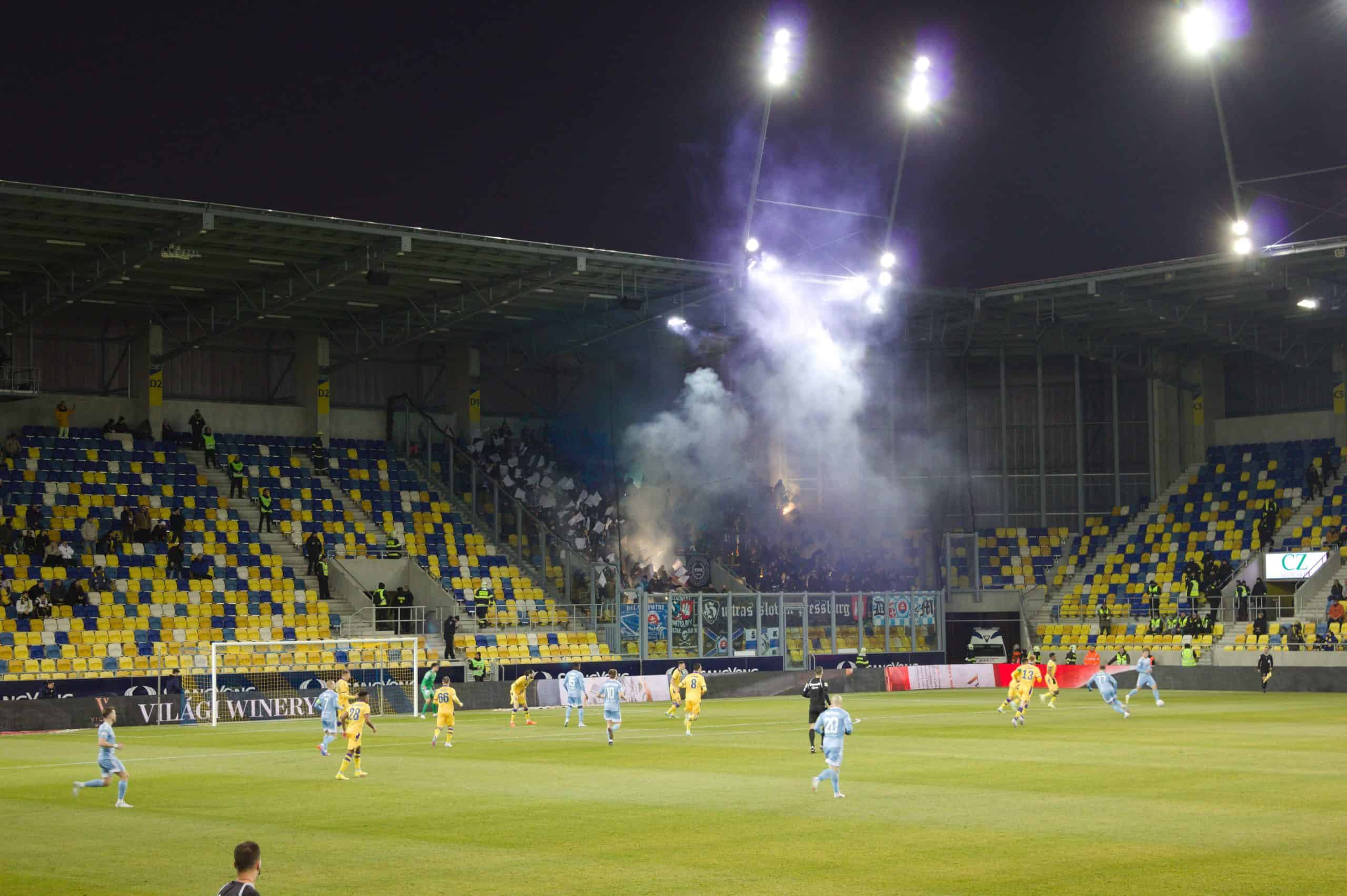 Hongarije tegen Slowakije in clubverband: DAC Dunajská Streda – Slovan Bratislava