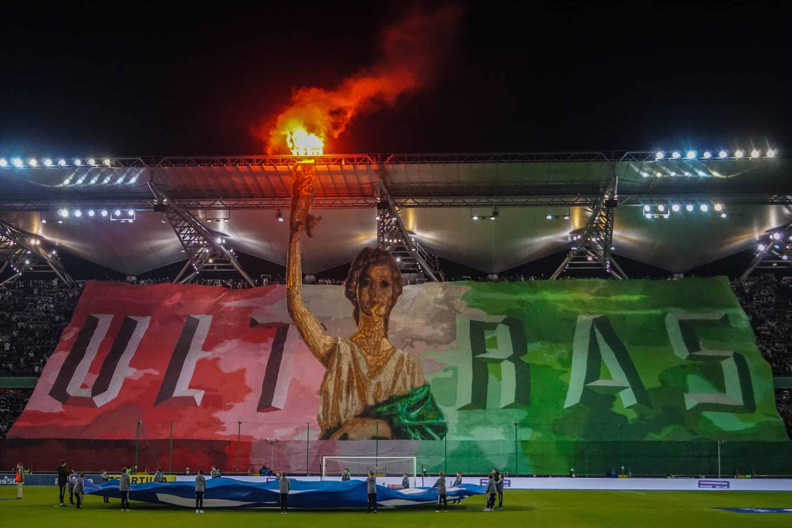 Poolse klassieker tussen Legia Warschau en Widzew Lodz keert terug met een knal