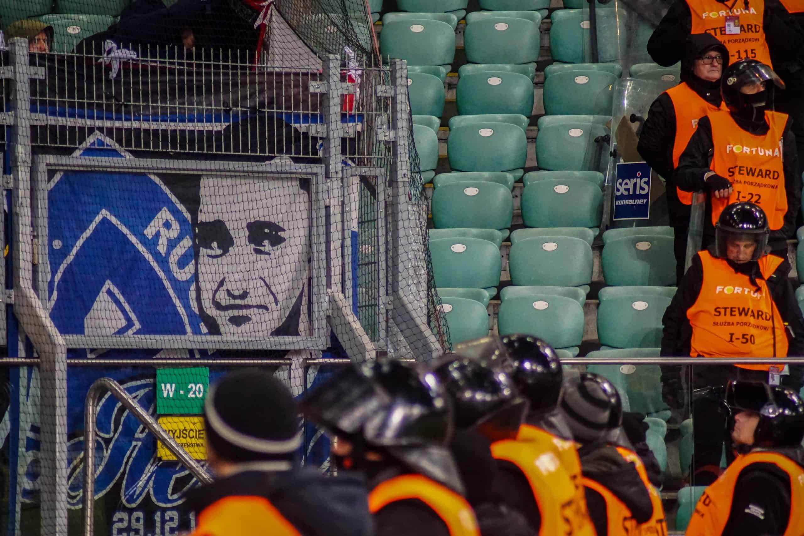 Poolse klassieker tussen Legia Warschau en Widzew Lodz keert terug met een knal