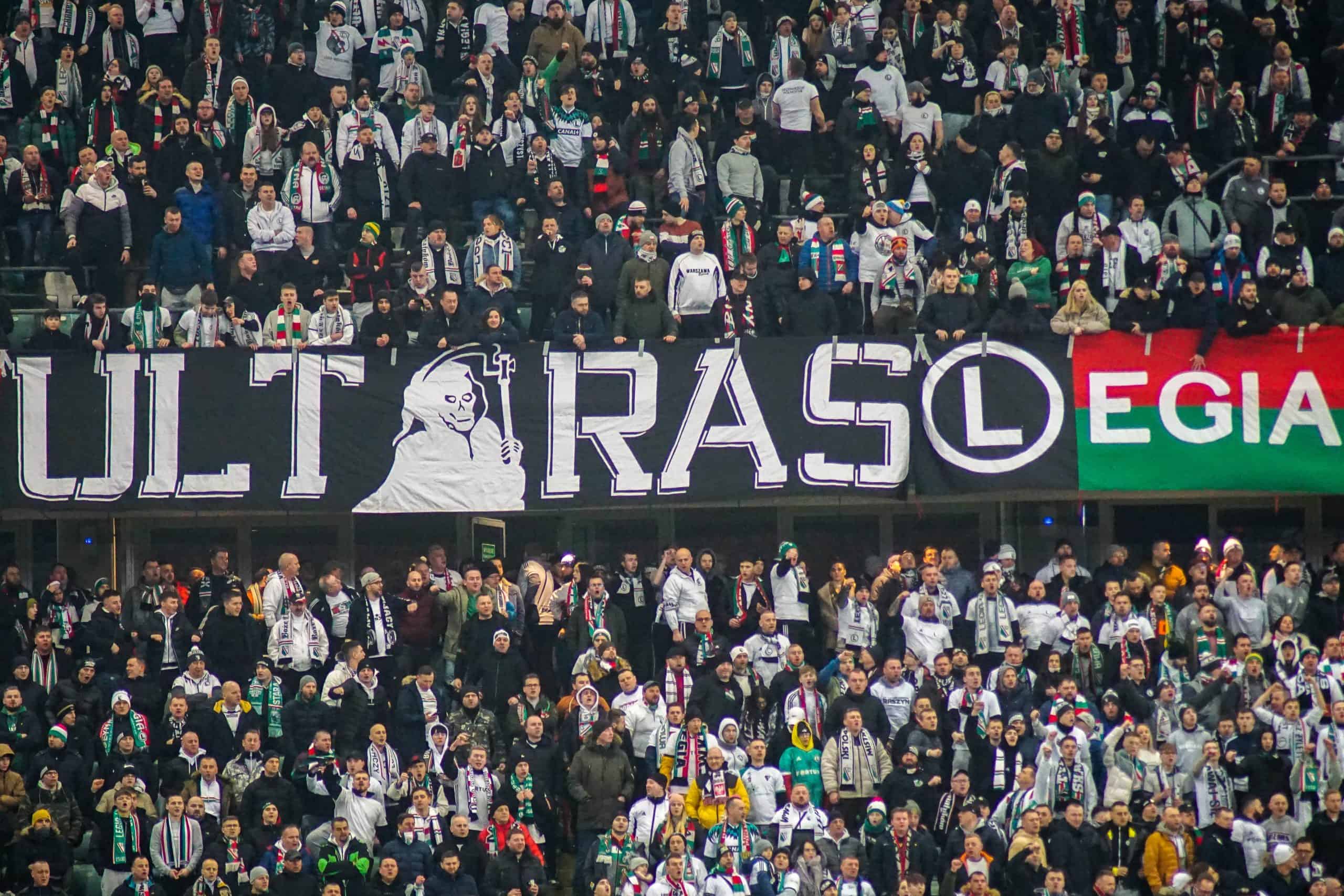 Poolse klassieker tussen Legia Warschau en Widzew Lodz keert terug met een knal