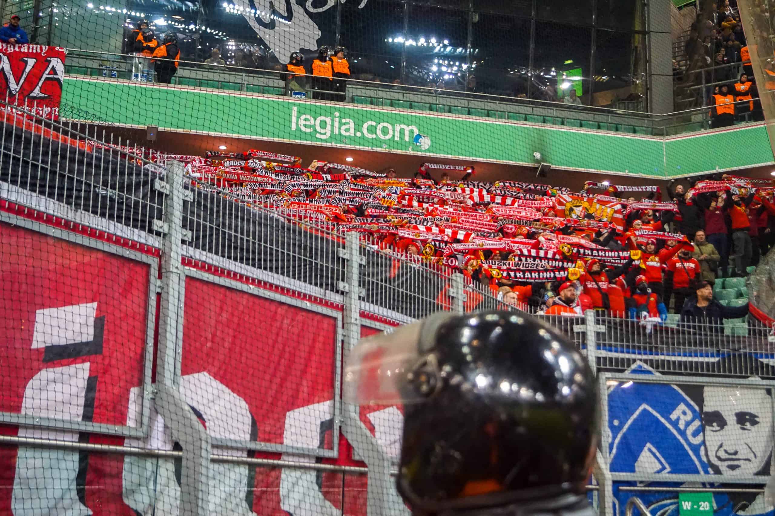 Poolse klassieker tussen Legia Warschau en Widzew Lodz keert terug met een knal