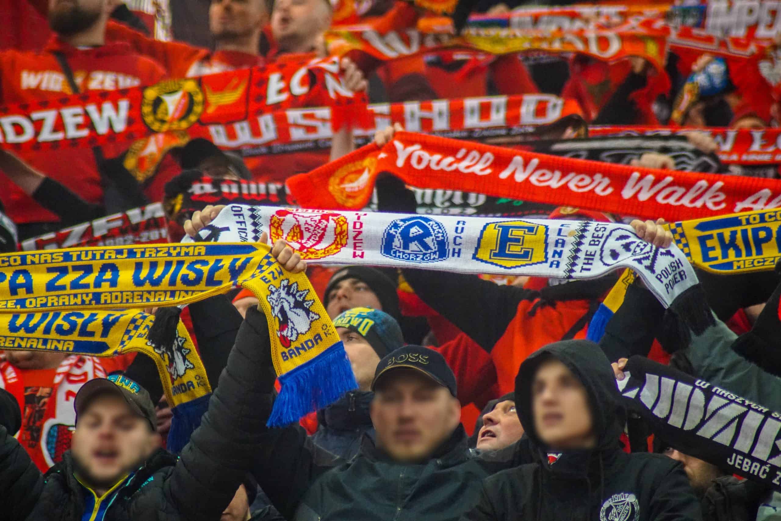 Poolse klassieker tussen Legia Warschau en Widzew Lodz keert terug met een knal