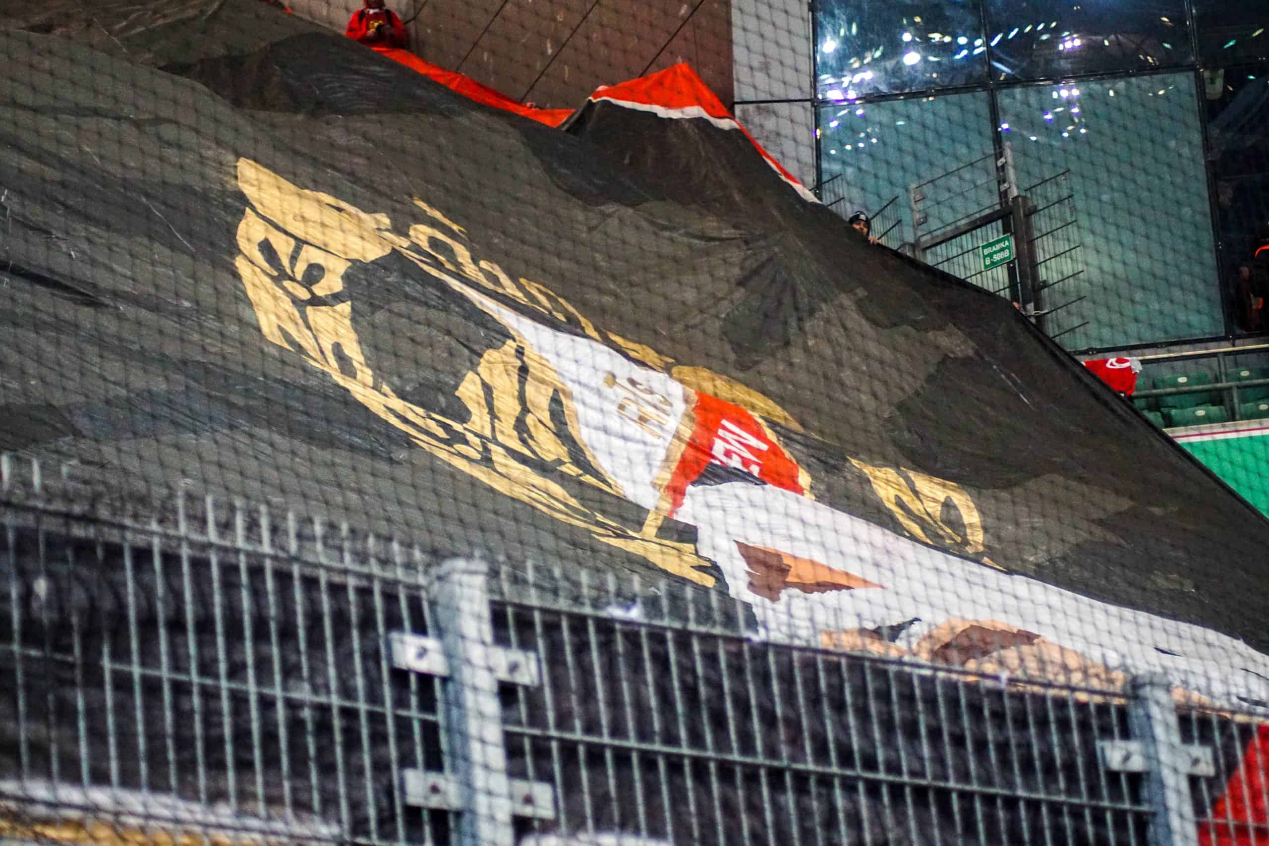 Poolse klassieker tussen Legia Warschau en Widzew Lodz keert terug met een knal
