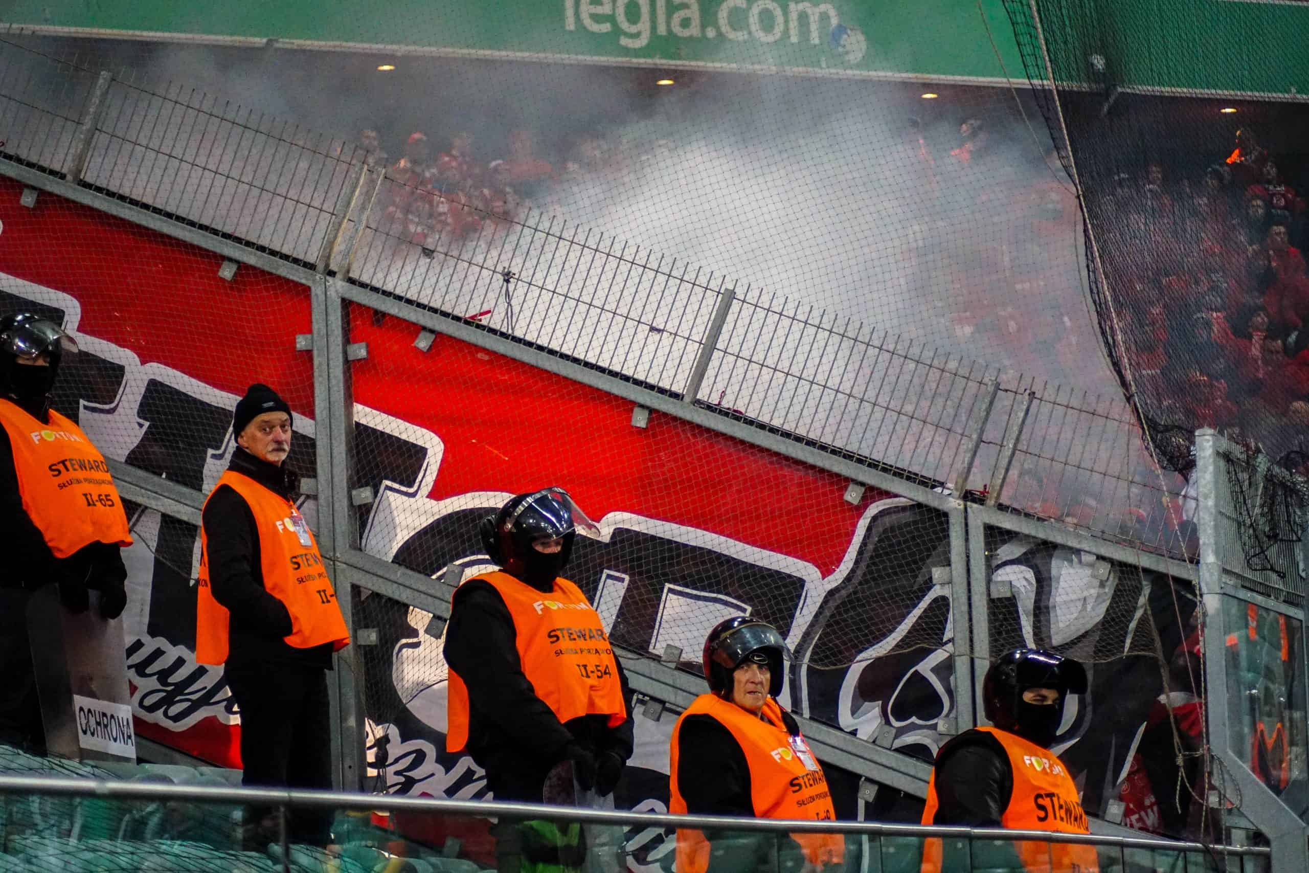 Poolse klassieker tussen Legia Warschau en Widzew Lodz keert terug met een knal
