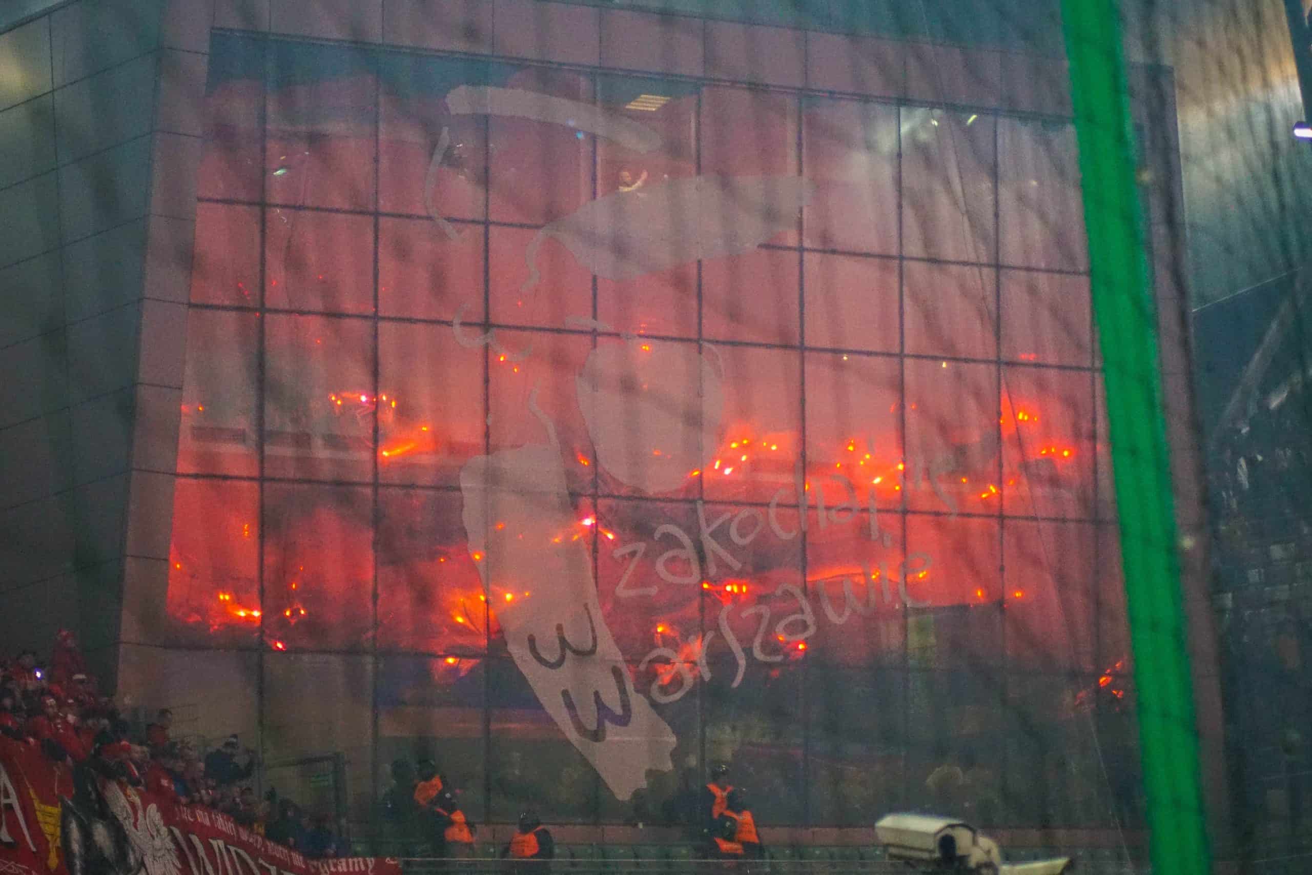 Poolse klassieker tussen Legia Warschau en Widzew Lodz keert terug met een knal