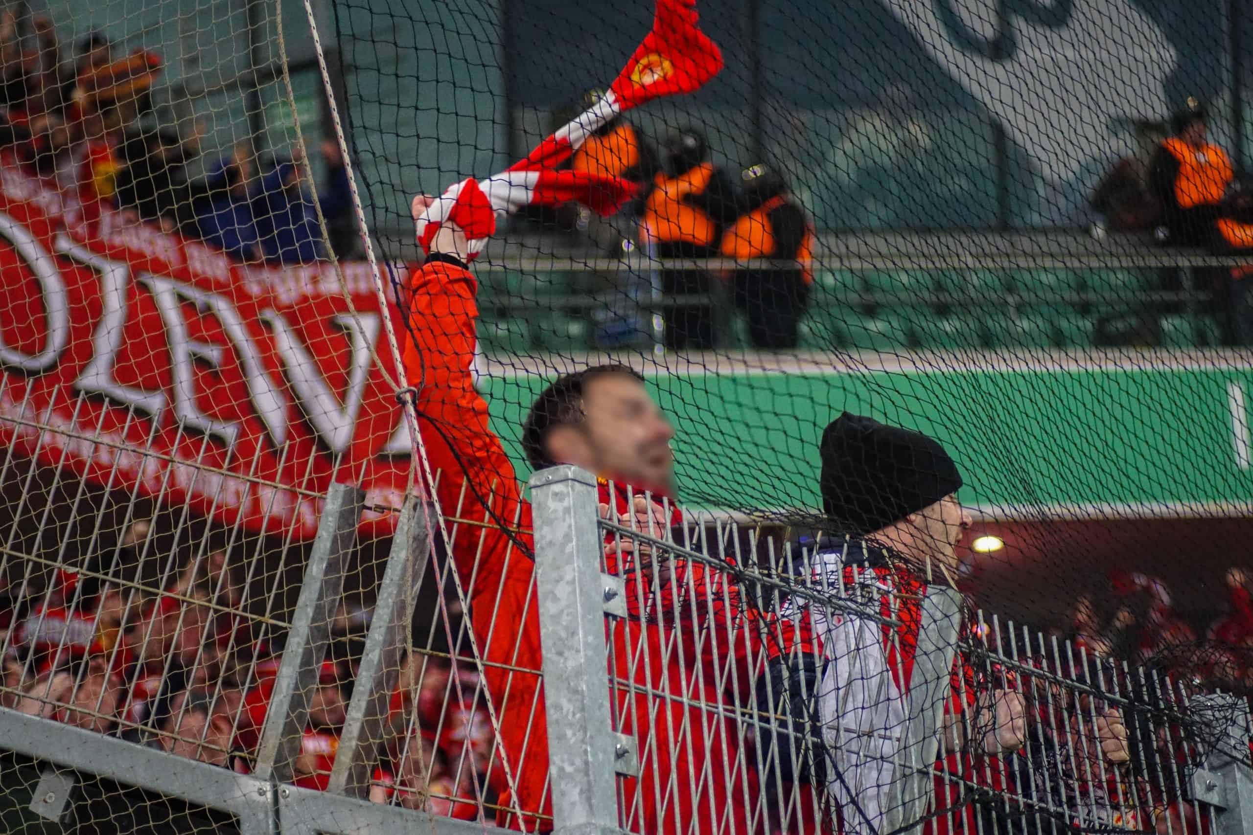 Poolse klassieker tussen Legia Warschau en Widzew Lodz keert terug met een knal