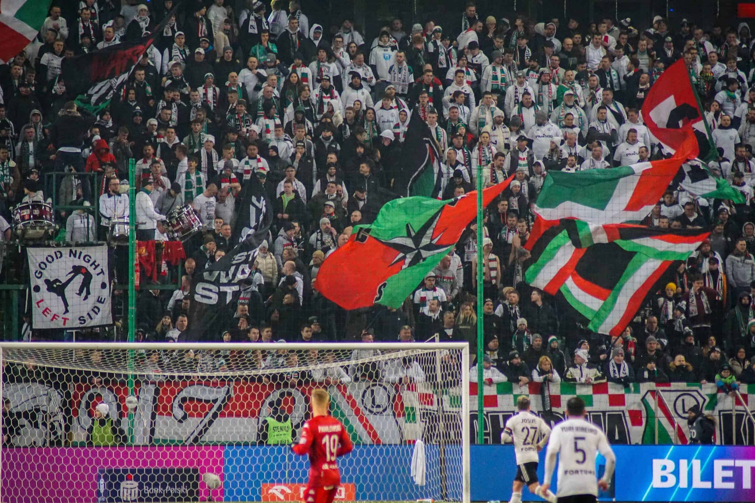 Poolse klassieker tussen Legia Warschau en Widzew Lodz keert terug met een knal
