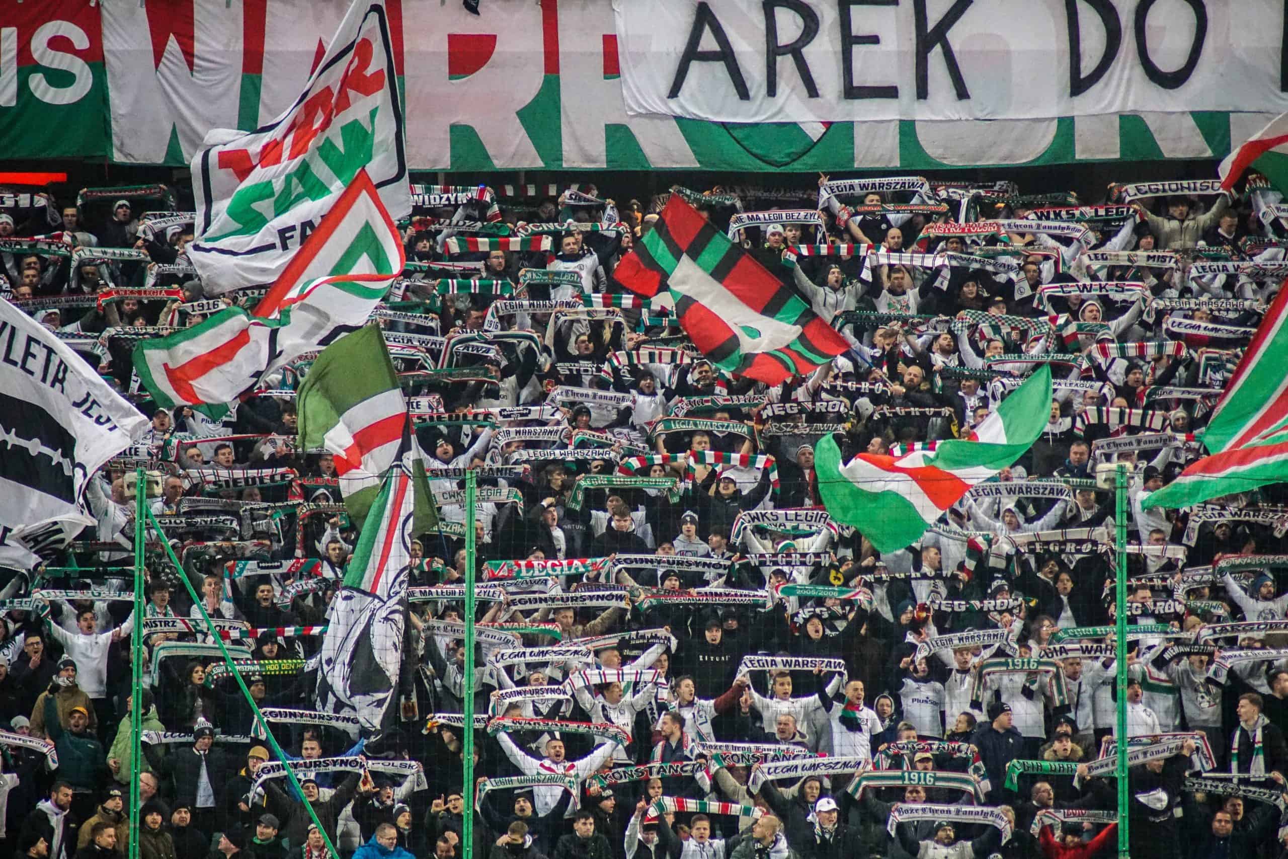 Poolse klassieker tussen Legia Warschau en Widzew Lodz keert terug met een knal