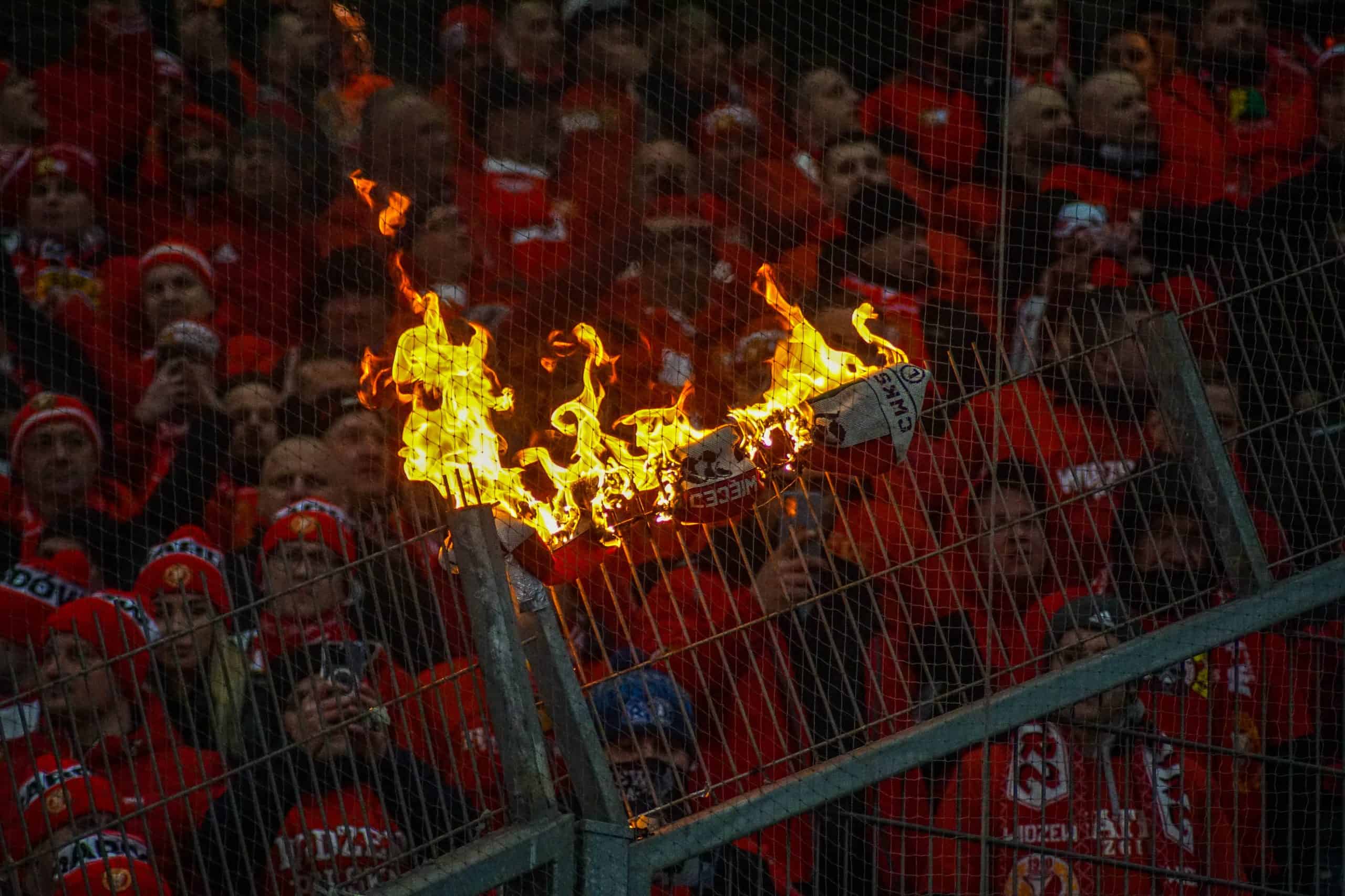 Poolse klassieker tussen Legia Warschau en Widzew Lodz keert terug met een knal