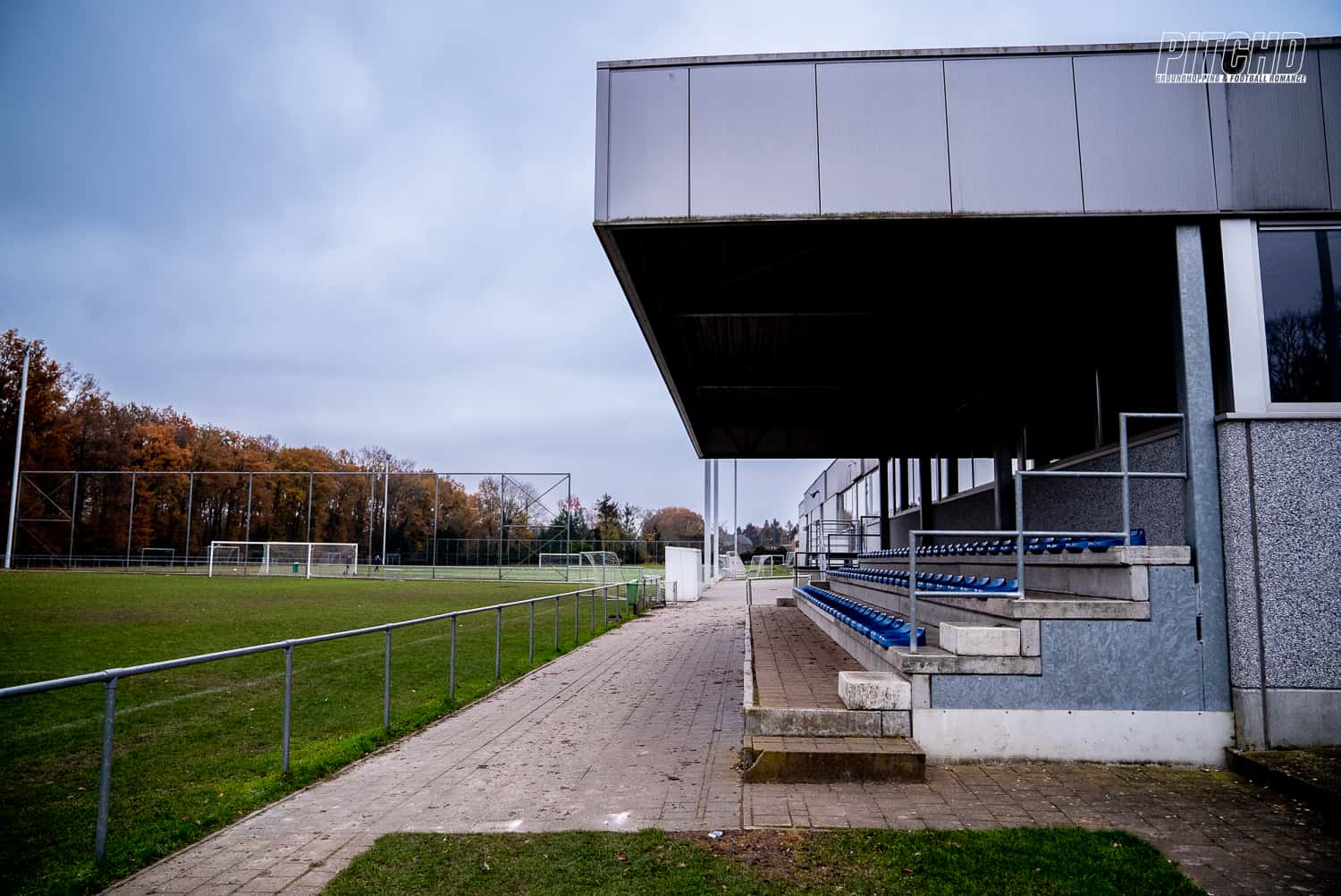Helson LR 9 van 25