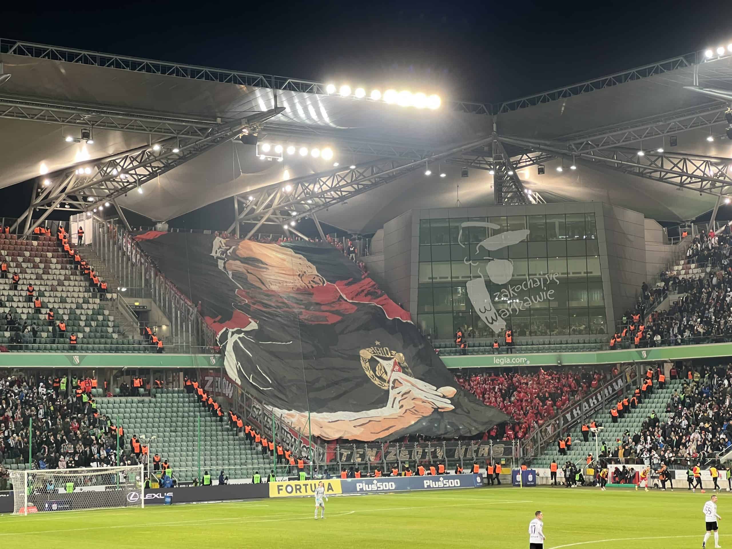 Poolse klassieker tussen Legia Warschau en Widzew Lodz keert terug met een knal