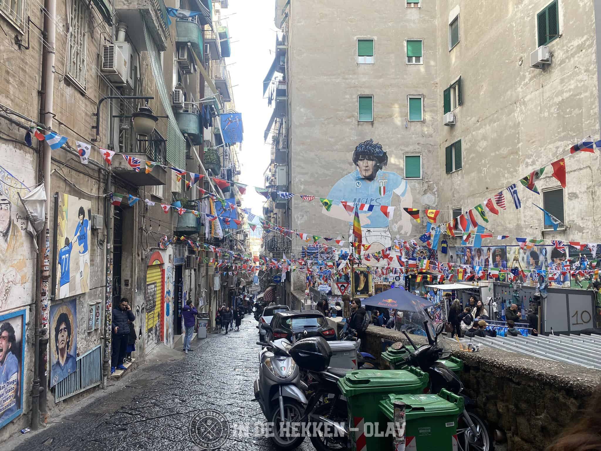 Maradona murales Napels: SSC Napoli in de straten